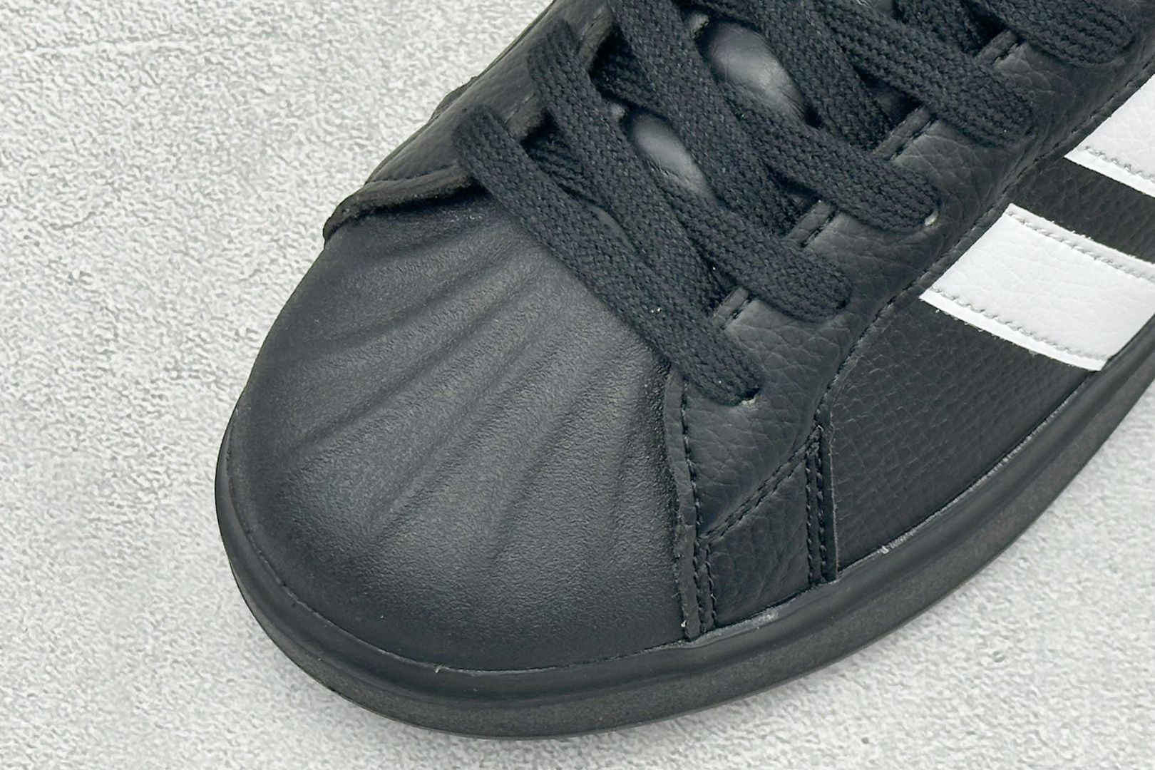 ADIDAS STREETTALK阿迪达斯夏季新款贝壳头3.0低帮休闲板鞋 货号: JS5053 尺码: 36 36.5 ADIDAS STREETTALK阿迪达斯夏季新款贝壳头3.0低帮休闲板鞋 货号: JS5053 尺码: 36 36.5