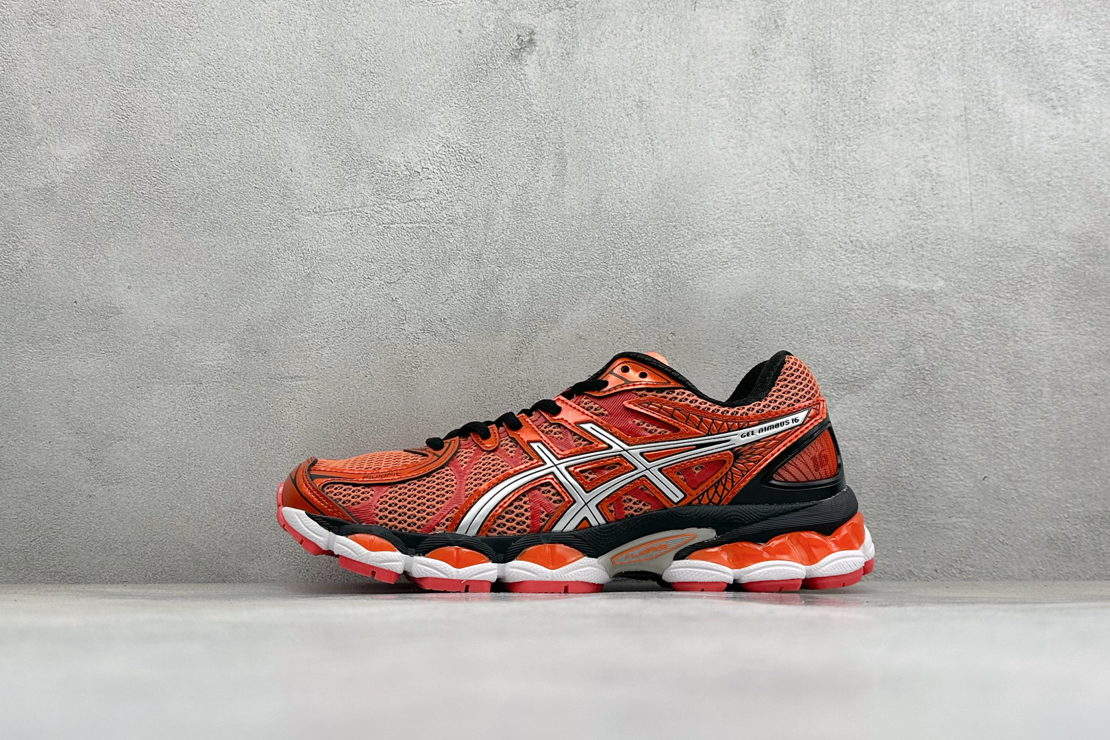 Asics Gel-CUMULUS 16 亚瑟士运动休闲透气专业跑鞋 采用工程弹性双层再生针织密度鞋面材质 后跟3D可视