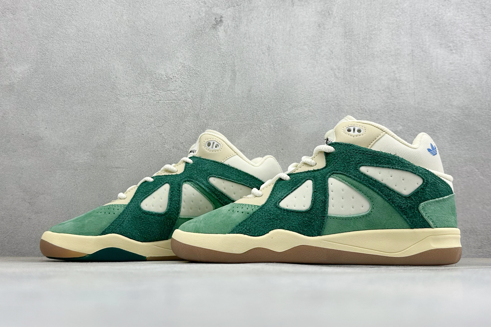 HZ版Adidas x Bad Bunny Badbo 1.0 阿迪达斯经典百搭篮球鞋 货号:JS1470 尺码:36 HZ版Adidas x Bad Bunny Badbo 1.0 阿迪达斯经典百搭篮球鞋 货号:JS1470 尺码:36