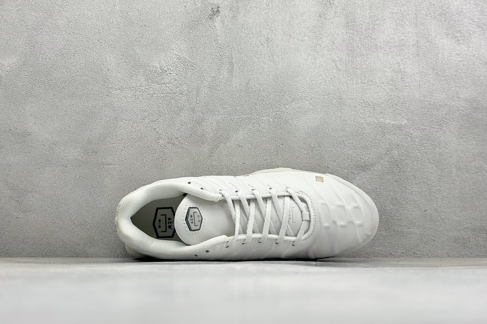 ACW* x Nike Air Max Plus 全头层 耐克复古气垫跑鞋 货号:FD7855-002 尺码:39 40 ACW* x Nike Air Max Plus 全头层 耐克复古气垫跑鞋 货号:FD7855-002 尺码:39 40