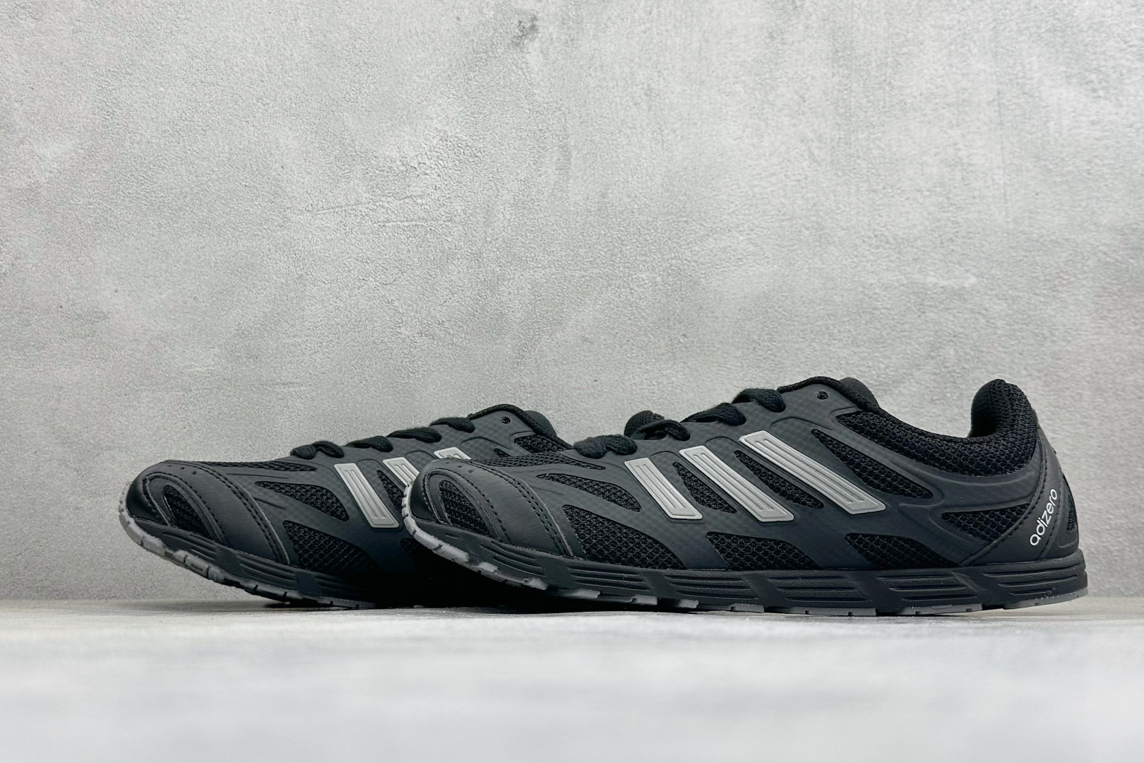 D版Adidas Adizero PR Sftm 联名款 阿迪低帮休闲生活鞋 货号:JQ0022 尺码:36 36.5 D版Adidas Adizero PR Sftm 联名款 阿迪低帮休闲生活鞋 货号:JQ0022 尺码:36 36.5