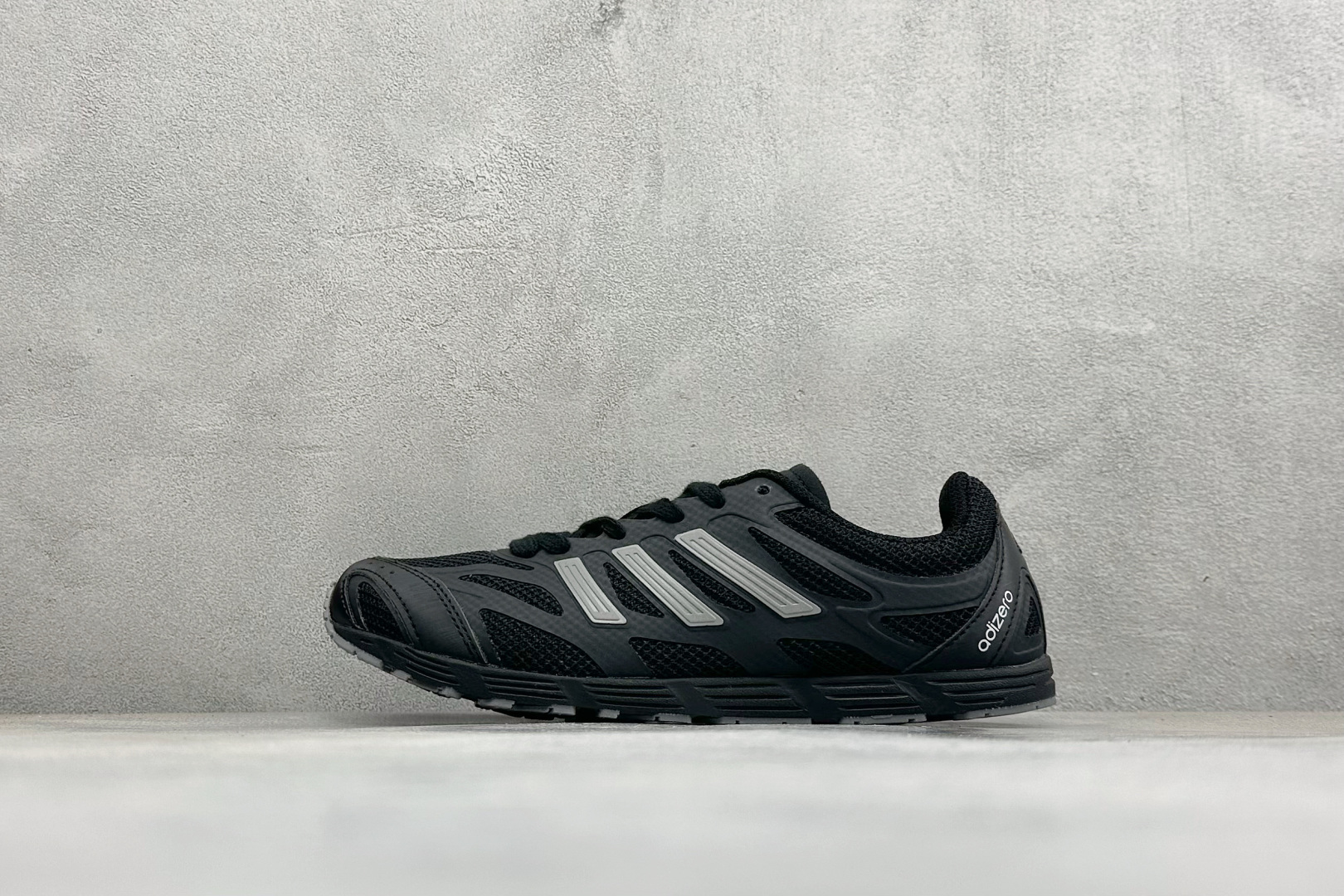 D版Adidas Adizero PR Sftm 联名款 阿迪低帮休闲生活鞋 货号:JQ0022 尺码:36 36.5 D版Adidas Adizero PR Sftm 联名款 阿迪低帮休闲生活鞋 货号:JQ0022 尺码:36 36.5