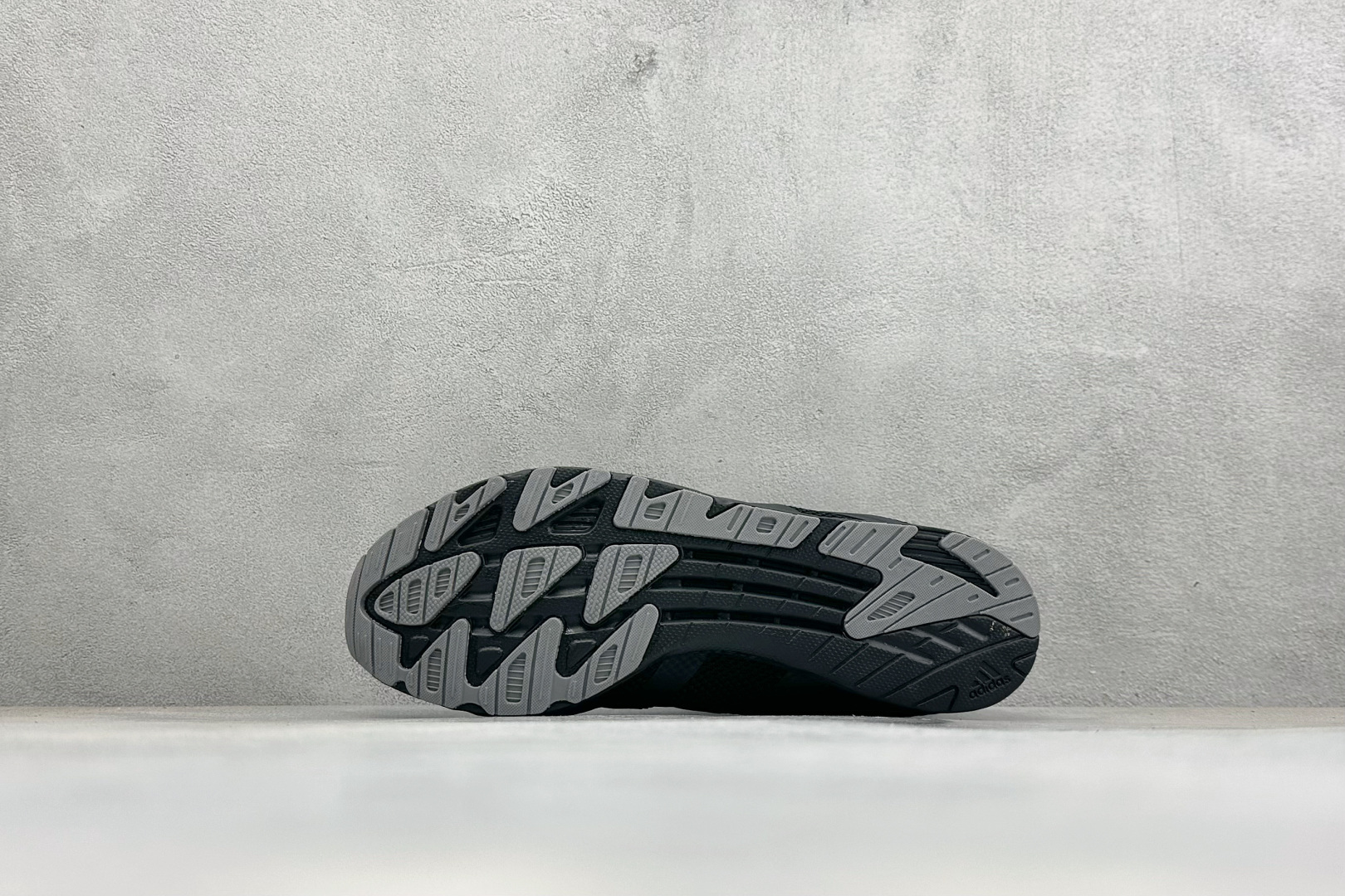 D版Adidas Adizero PR Sftm 联名款 阿迪低帮休闲生活鞋 货号:JQ0022 尺码:36 36.5 D版Adidas Adizero PR Sftm 联名款 阿迪低帮休闲生活鞋 货号:JQ0022 尺码:36 36.5