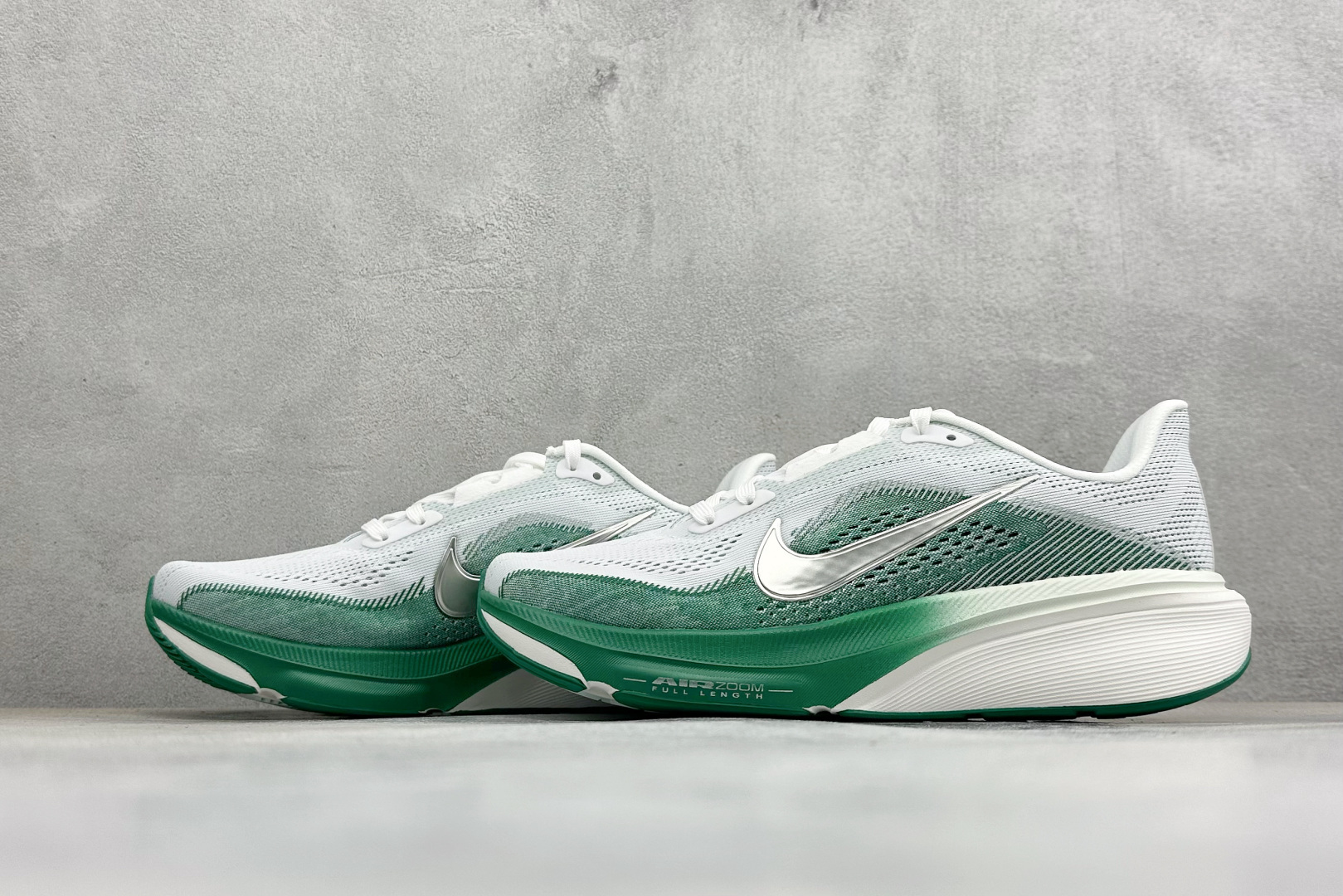 Nike Air Zoom Pegasus 42 耐克网面透气轻便耐磨跑鞋 货号：IB1881-100 尺码：36 36