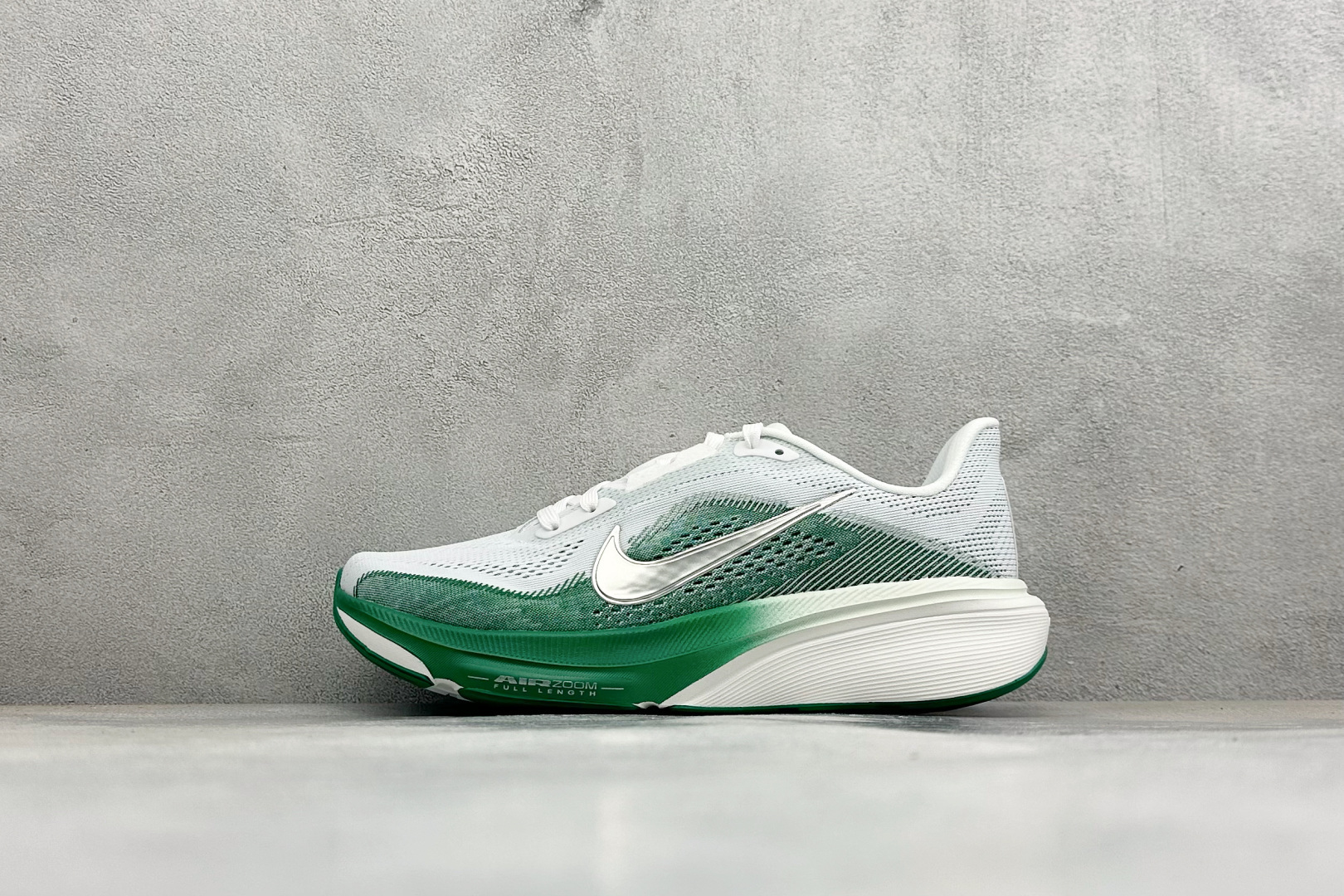 Nike Air Zoom Pegasus 42 耐克网面透气轻便耐磨跑鞋 货号：IB1881-100 尺码：36 36