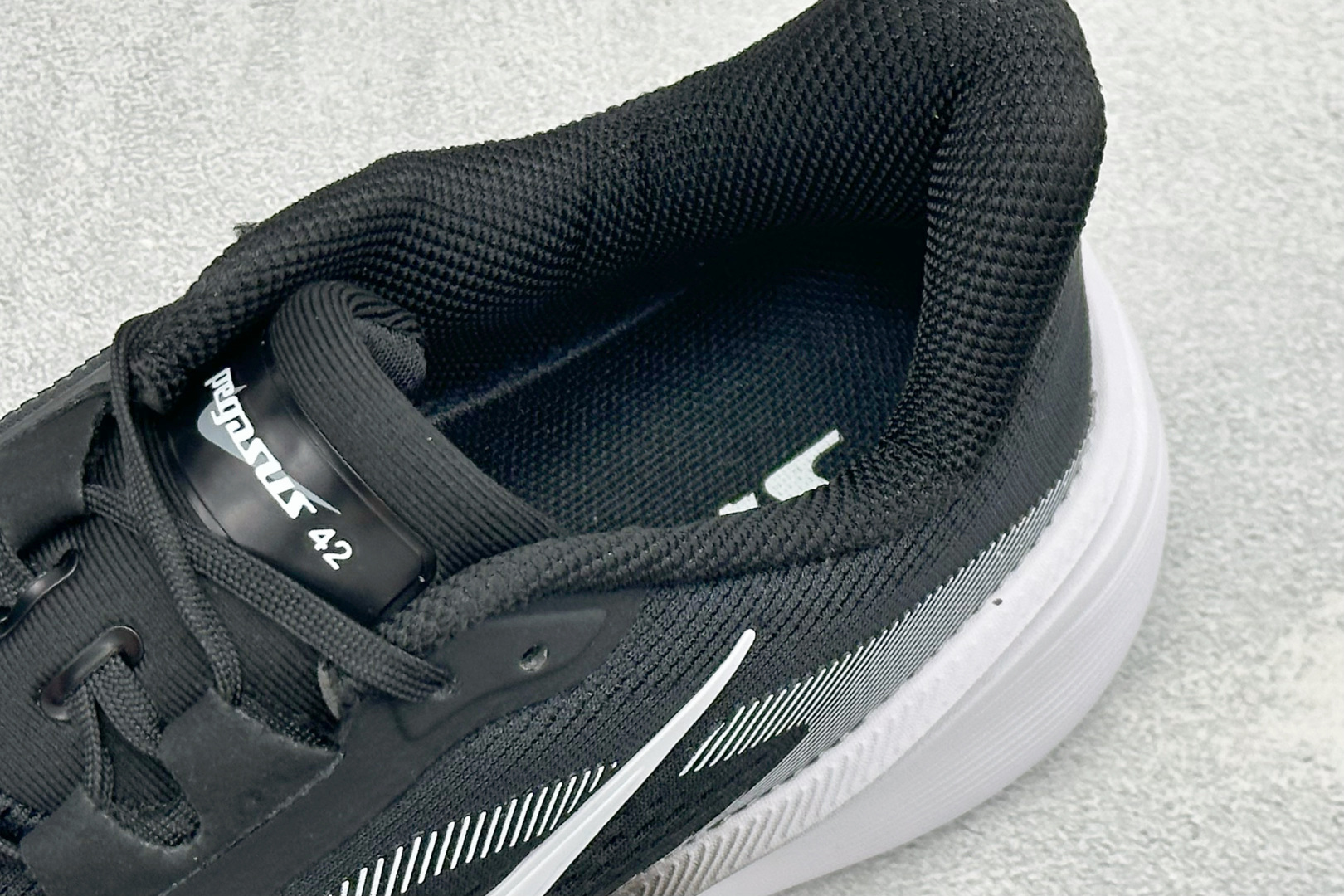HY版Nike Air Zoom Pegasus 42 耐克网面透气轻便耐磨跑鞋 货号：IB1873-001 尺码：36