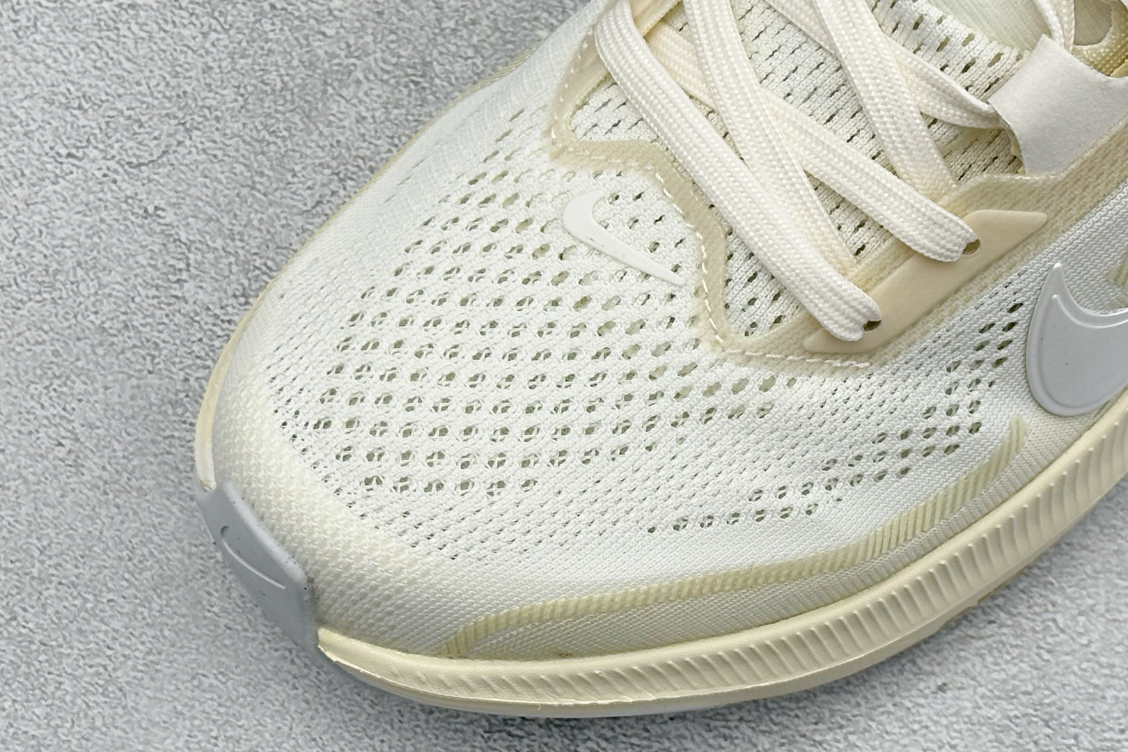 HY版Nike Air Zoom Pegasus 42 耐克网面透气轻便耐磨跑鞋 货号：IB1881-106 尺码：36
