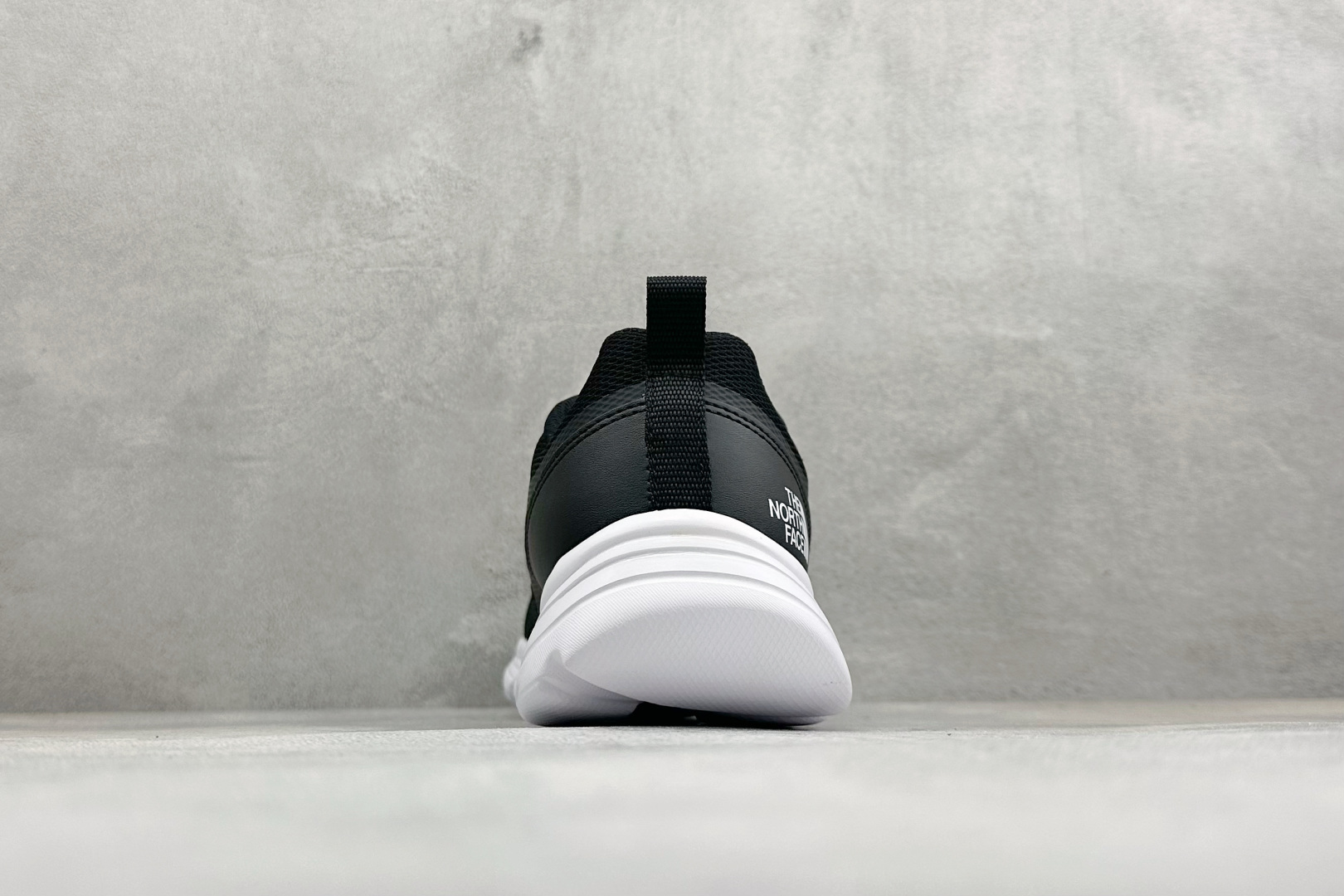 BW版北面THE NORTH FACE FASTPACK ULTRA GTX 舒适运动 回弹抓地登山鞋 货号: NS93