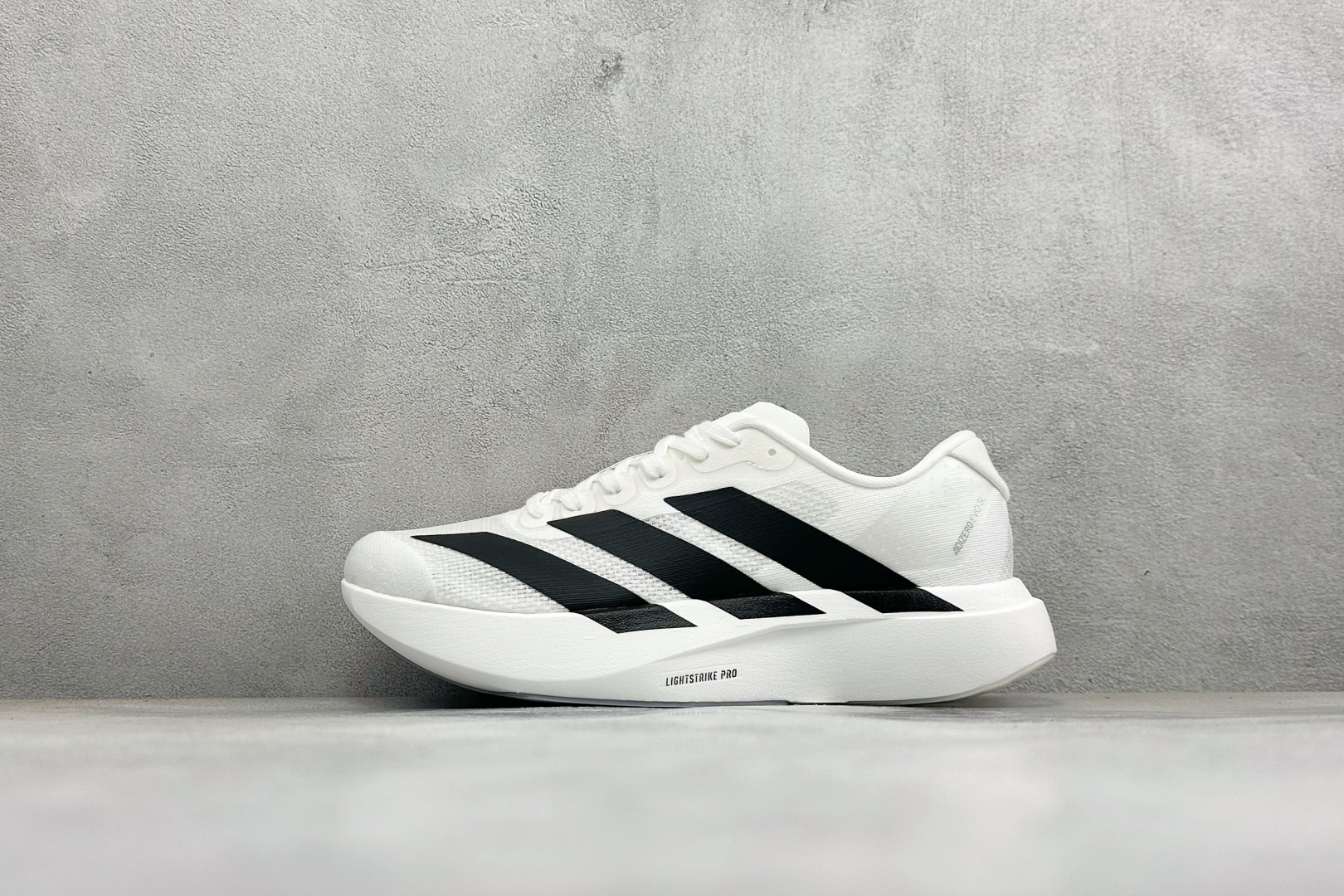 ST版Adidas adizero BOSTON 13 透气网眼竞速跑鞋 后跟加厚 呵护脚后跟 立体保护软绵鞋口 轻松穿 ST版Adidas adizero BOSTON 13 透气网眼竞速跑鞋 后跟加厚 呵护脚后跟 立体保护软绵鞋口 轻松穿