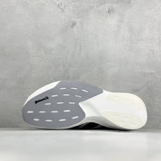ST版Adidas adizero BOSTON 13 透气网眼竞速跑鞋 后跟加厚 呵护脚后跟 立体保护软绵鞋口 轻松穿 ST版Adidas adizero BOSTON 13 透气网眼竞速跑鞋 后跟加厚 呵护脚后跟 立体保护软绵鞋口 轻松穿