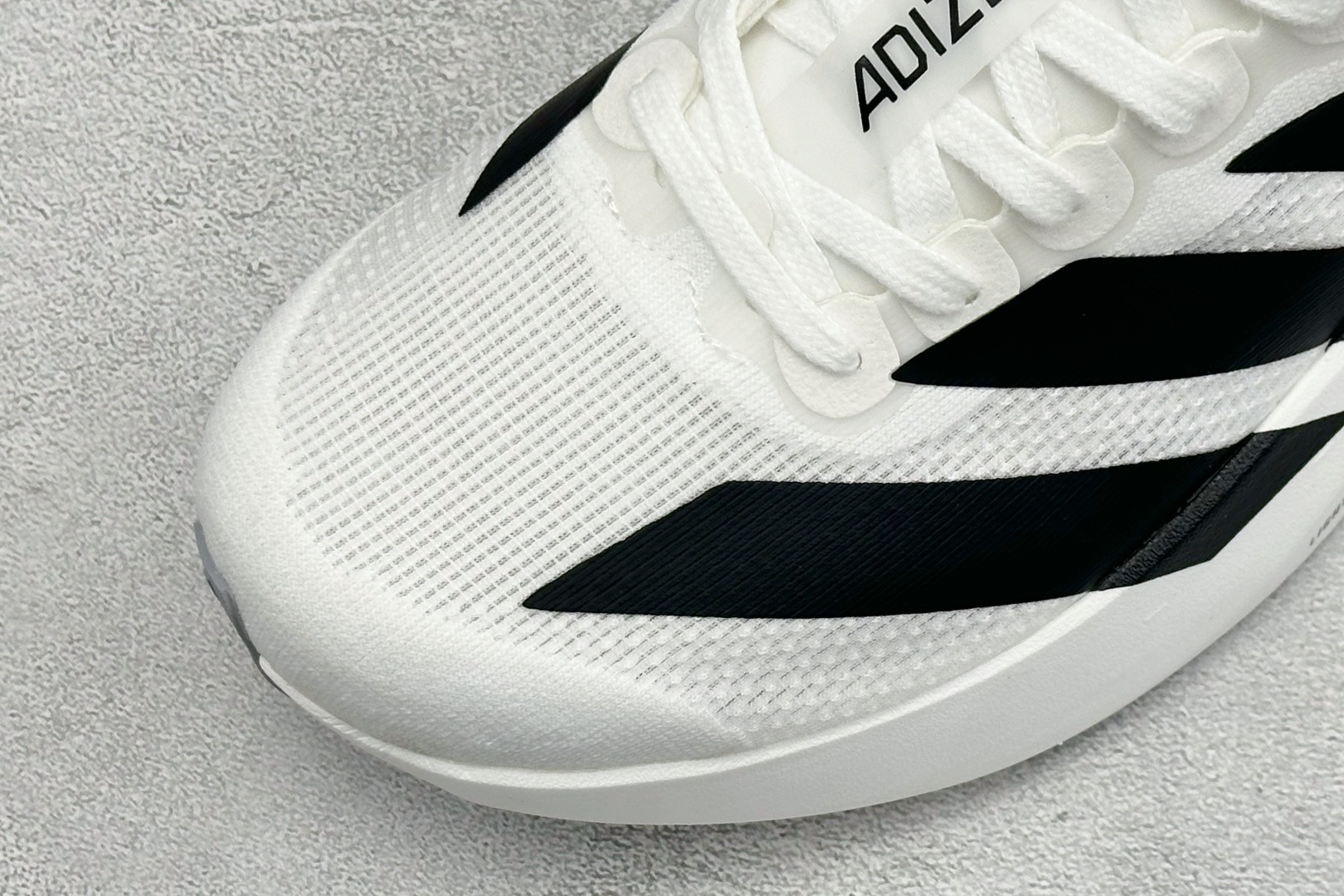 ST版Adidas adizero BOSTON 13 透气网眼竞速跑鞋 后跟加厚 呵护脚后跟 立体保护软绵鞋口 轻松穿 ST版Adidas adizero BOSTON 13 透气网眼竞速跑鞋 后跟加厚 呵护脚后跟 立体保护软绵鞋口 轻松穿