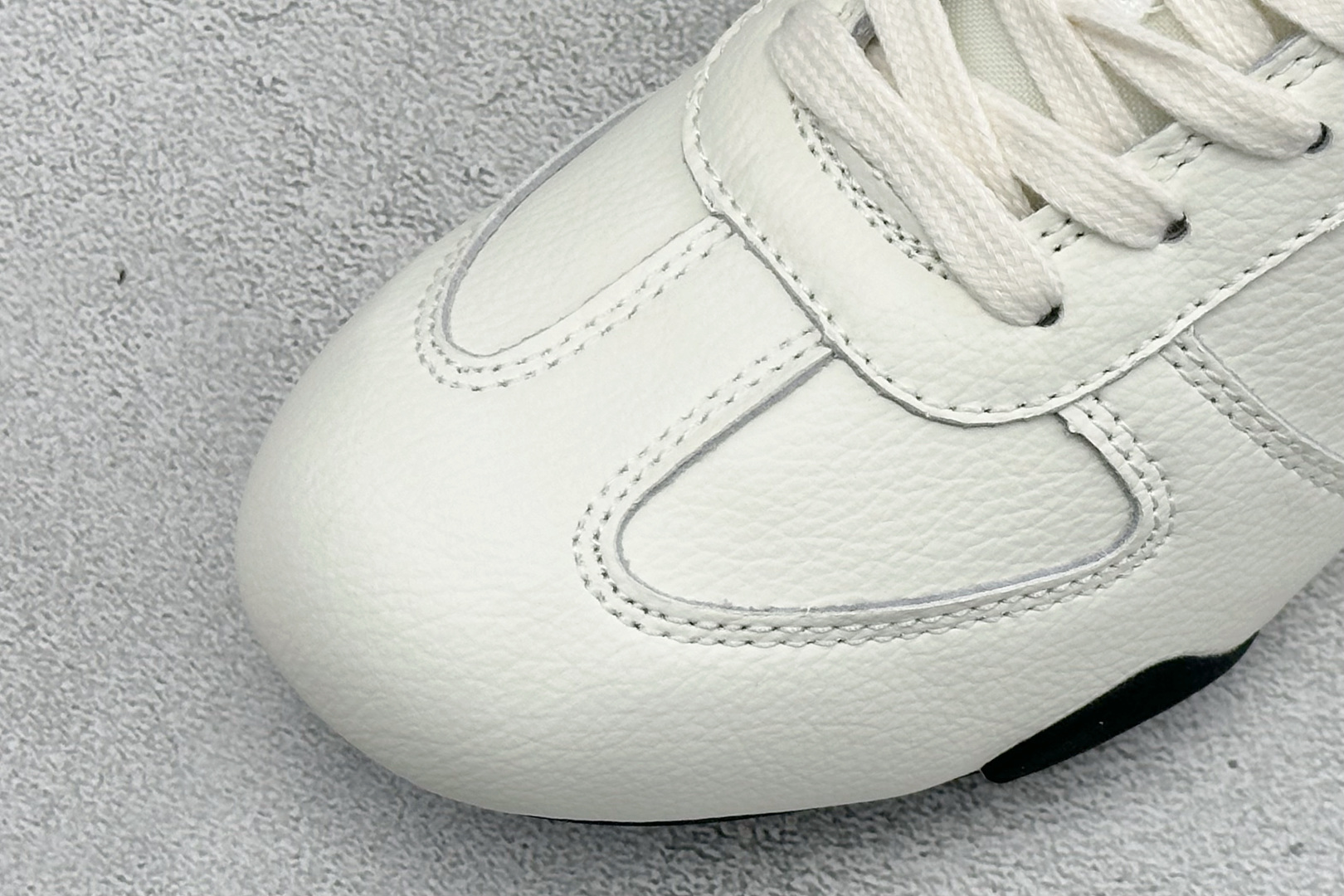 Nike Sprint Sister 耐克 舒适贴合 低帮休闲板鞋 货号: IB7102-100 尺码: 36 36.5 Nike Sprint Sister 耐克 舒适贴合 低帮休闲板鞋 货号: IB7102-100 尺码: 36 36.5