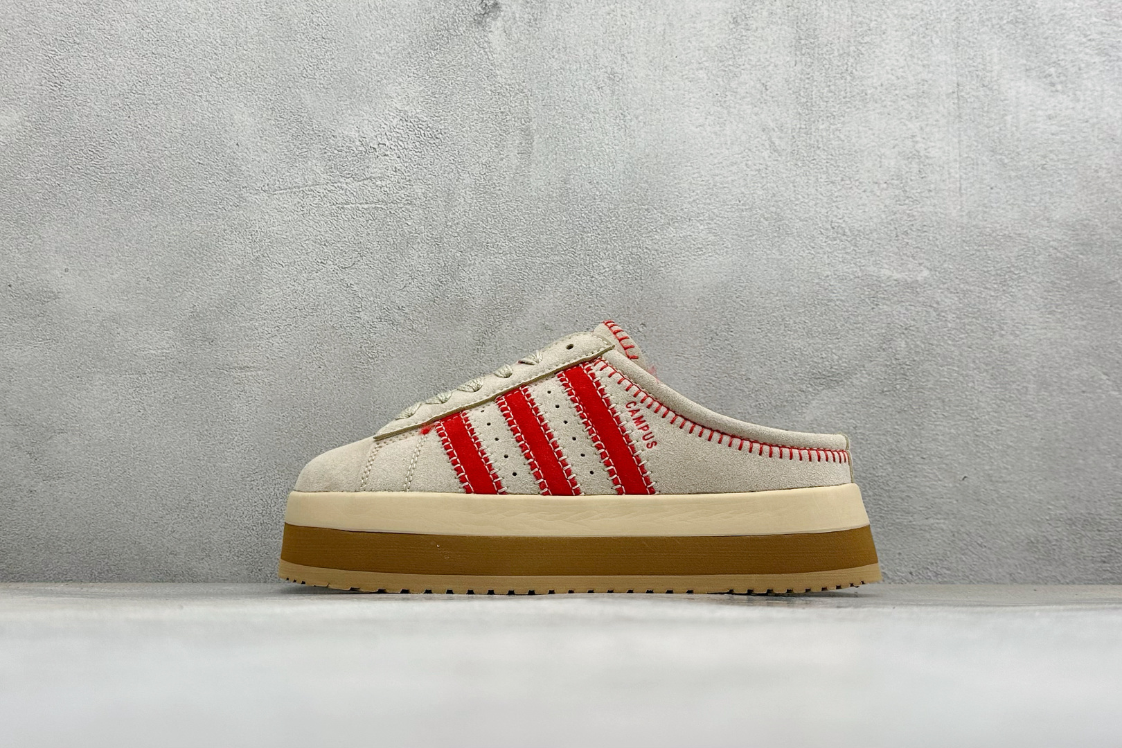 X版Adidas CAMPUS 00s WTR LO W 阿迪系列面包风经典复古低帮百搭休闲半拖 货号：IH1812加绒