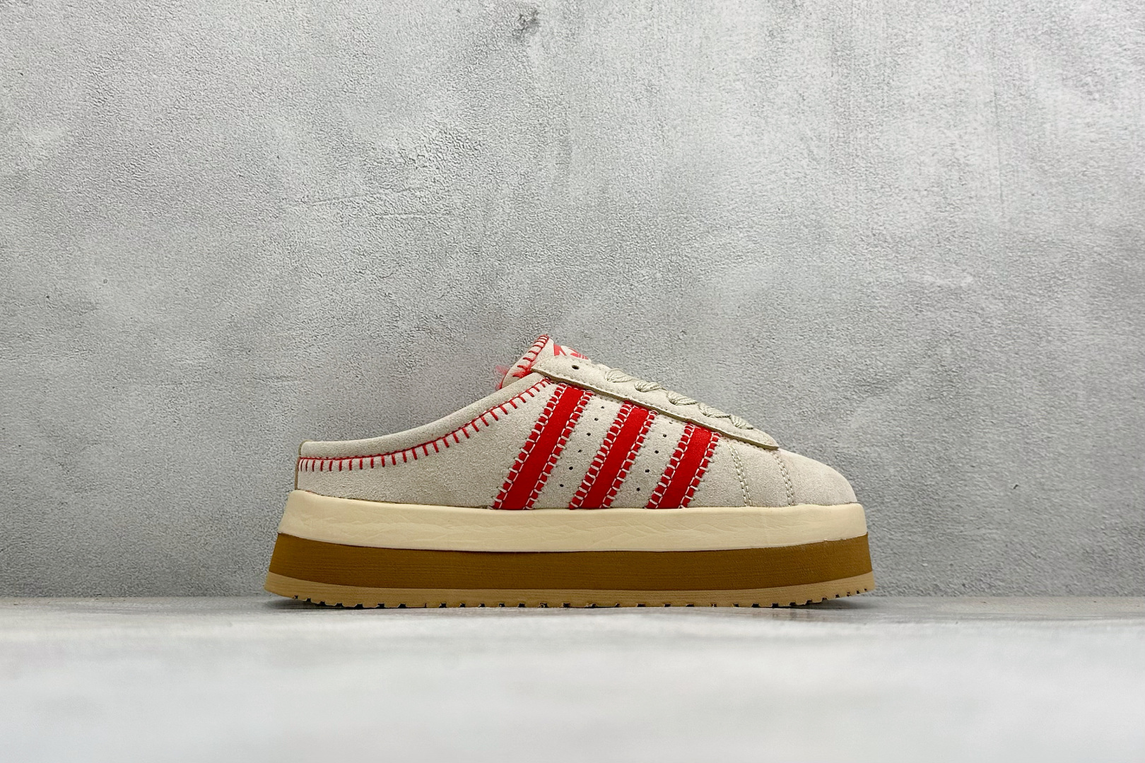 X版Adidas CAMPUS 00s WTR LO W 阿迪系列面包风经典复古低帮百搭休闲半拖 货号：IH1812加绒