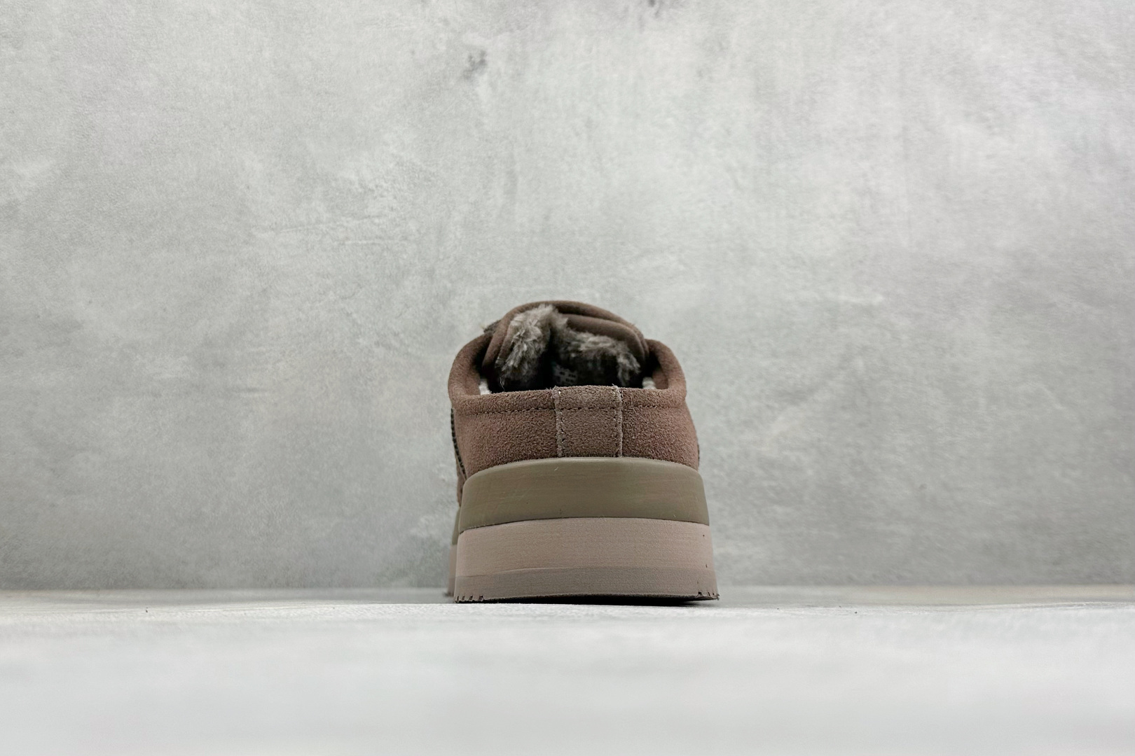 X版Adidas CAMPUS 00s WTR LO W 阿迪系列面包风经典复古低帮百搭休闲半拖 货号：JR3731加绒