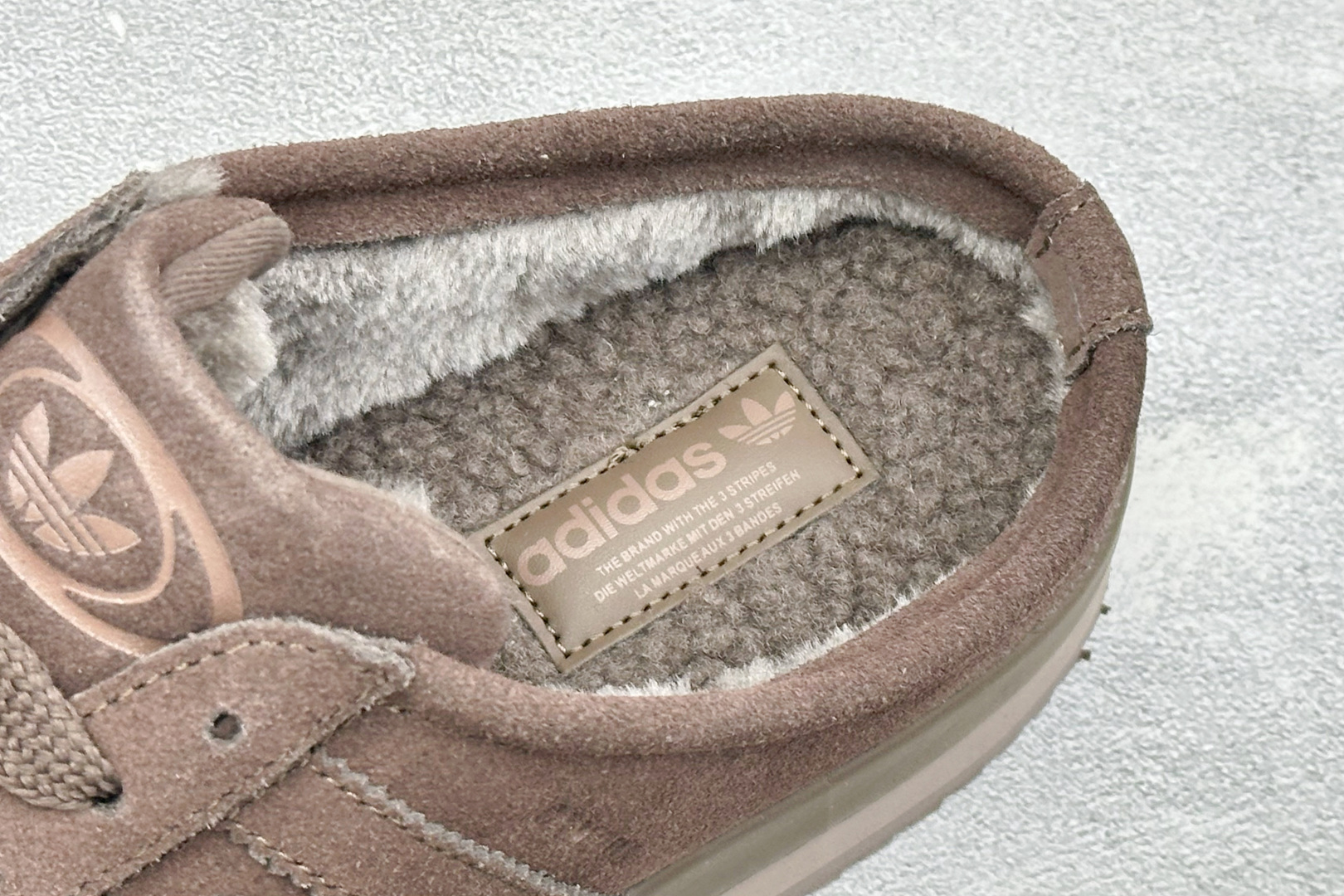 X版Adidas CAMPUS 00s WTR LO W 阿迪系列面包风经典复古低帮百搭休闲半拖 货号：JR3731加绒