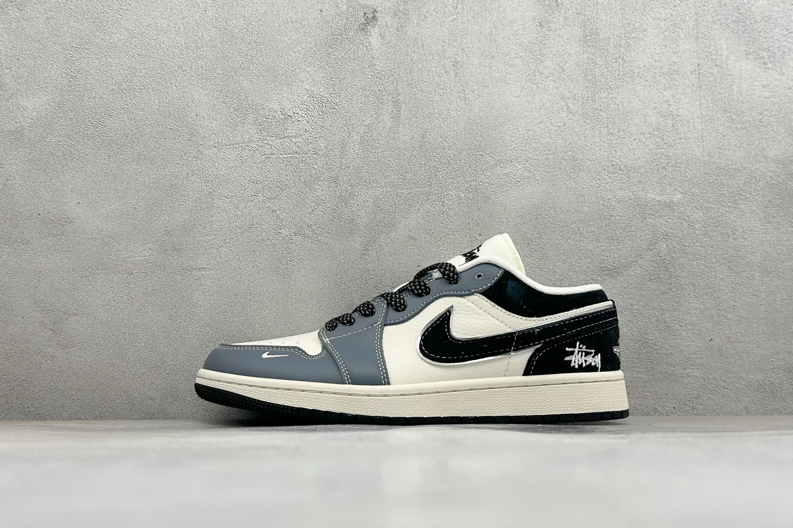 福利特价 Air Jordan 1 Low AJ1 乔1 联名 高端定制 低帮复古篮球鞋 #定制皮料 原厂3D打印 定制 福利特价 Air Jordan 1 Low AJ1 乔1 联名 高端定制 低帮复古篮球鞋 #定制皮料 原厂3D打印 定制