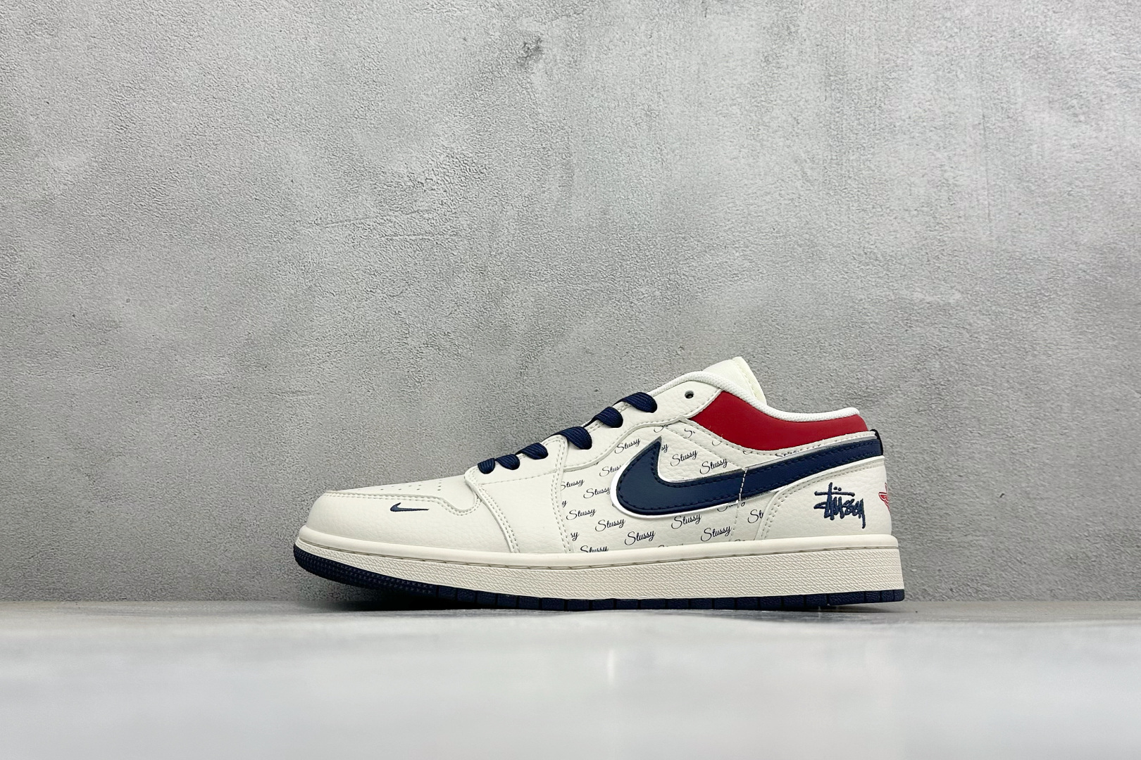 福利特价 Air Jordan 1 Low AJ1 乔1 联名 高端定制 低帮复古篮球鞋 #定制皮料 原厂3D打印 定制 福利特价 Air Jordan 1 Low AJ1 乔1 联名 高端定制 低帮复古篮球鞋 #定制皮料 原厂3D打印 定制