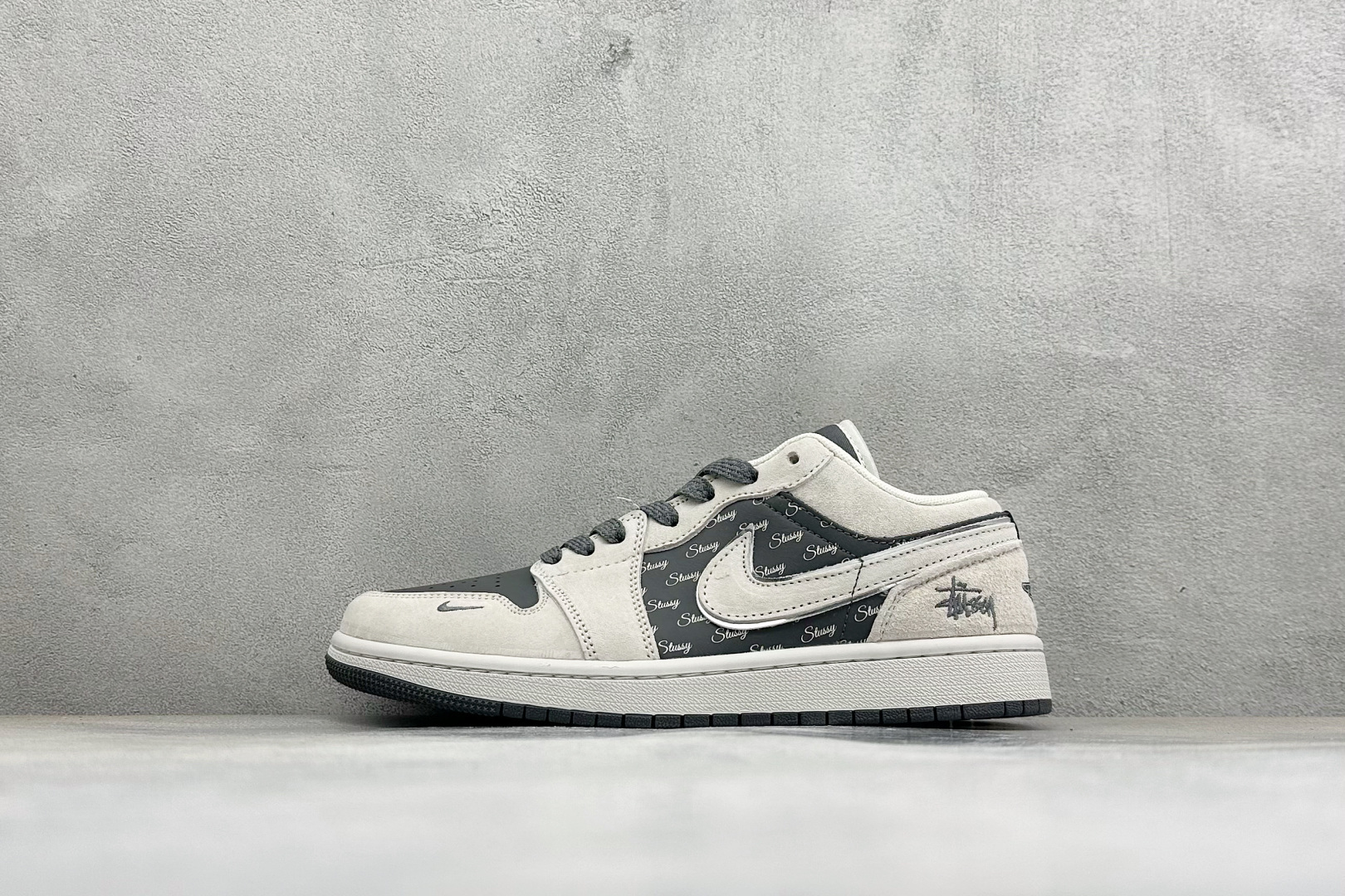 福利特价 Air Jordan 1 Low AJ1 乔1 联名 高端定制 低帮复古篮球鞋 #定制皮料 原厂3D打印 定制 福利特价 Air Jordan 1 Low AJ1 乔1 联名 高端定制 低帮复古篮球鞋 #定制皮料 原厂3D打印 定制