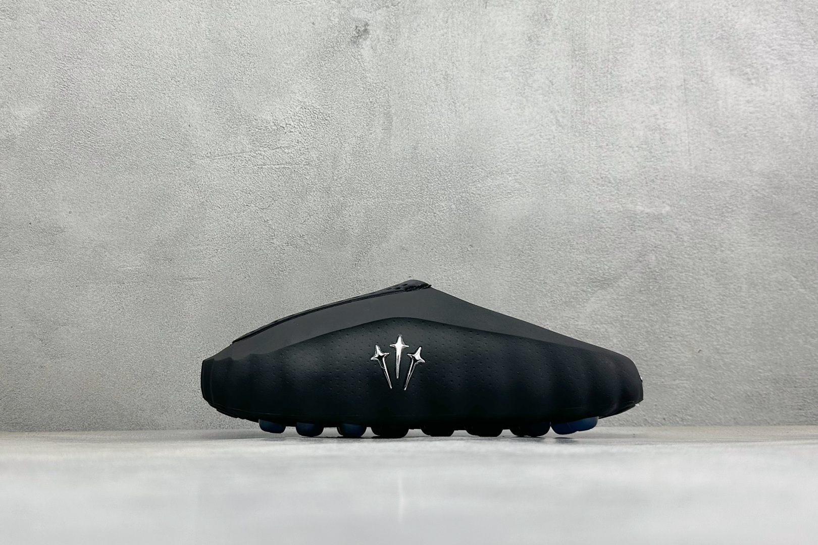 M版Nike Mind 001 神经科学足底按摩拖鞋 #全新热门款 从神经科学中汲取灵感 鞋面采用穿孔透气织物材质 鞋底 M版Nike Mind 001 神经科学足底按摩拖鞋 #全新热门款 从神经科学中汲取灵感 鞋面采用穿孔透气织物材质 鞋底