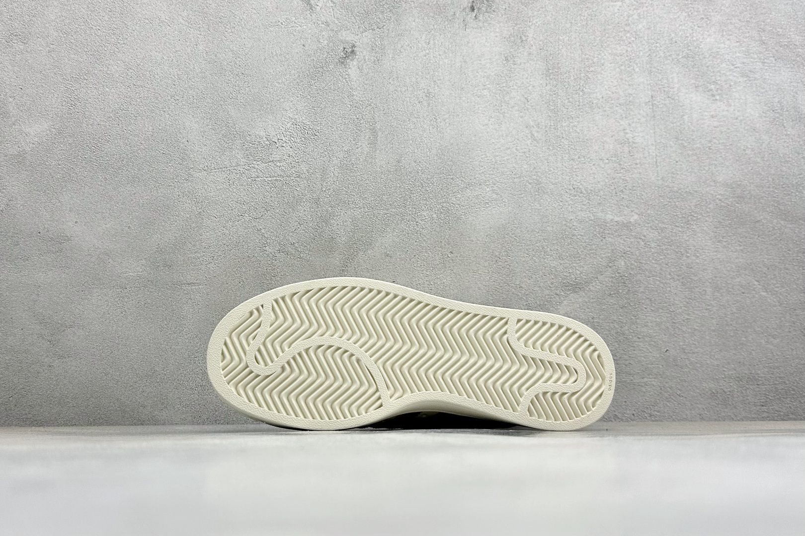 AD Originals Superstar 2 贝壳头板鞋 采用全新头层拼接皮革材质 后跟采用特色3D立体印字 渠道正 AD Originals Superstar 2 贝壳头板鞋 采用全新头层拼接皮革材质 后跟采用特色3D立体印字 渠道正