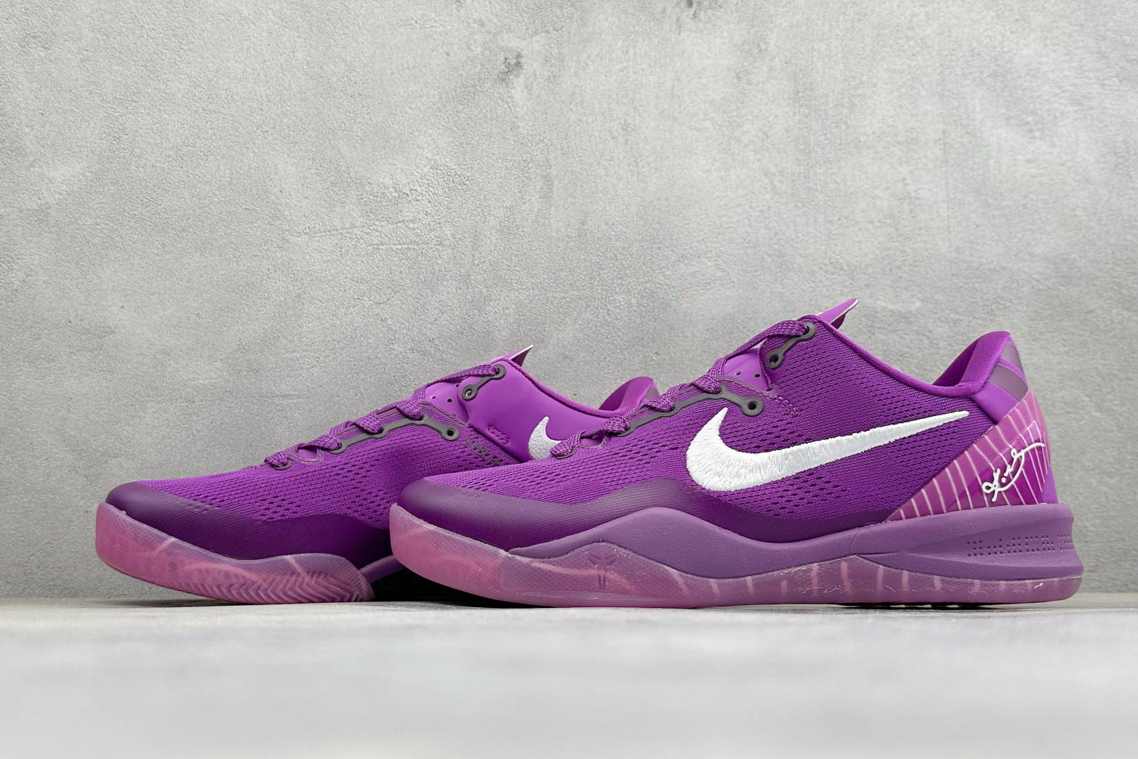 ZC版Nike KOBE VIII PROTRO VIII 科比8代实战运动低帮文化篮球鞋 鞋头和鞋舌采用透气运动网布制 ZC版Nike KOBE VIII PROTRO VIII 科比8代实战运动低帮文化篮球鞋 鞋头和鞋舌采用透气运动网布制