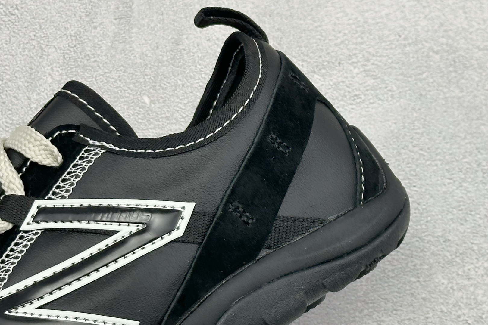 DZ版New Balance MT10系列 新百伦 薄底赤足鞋 防滑耐磨平衡轻便 低帮休闲城市通勤跑步鞋 货号: MT1
