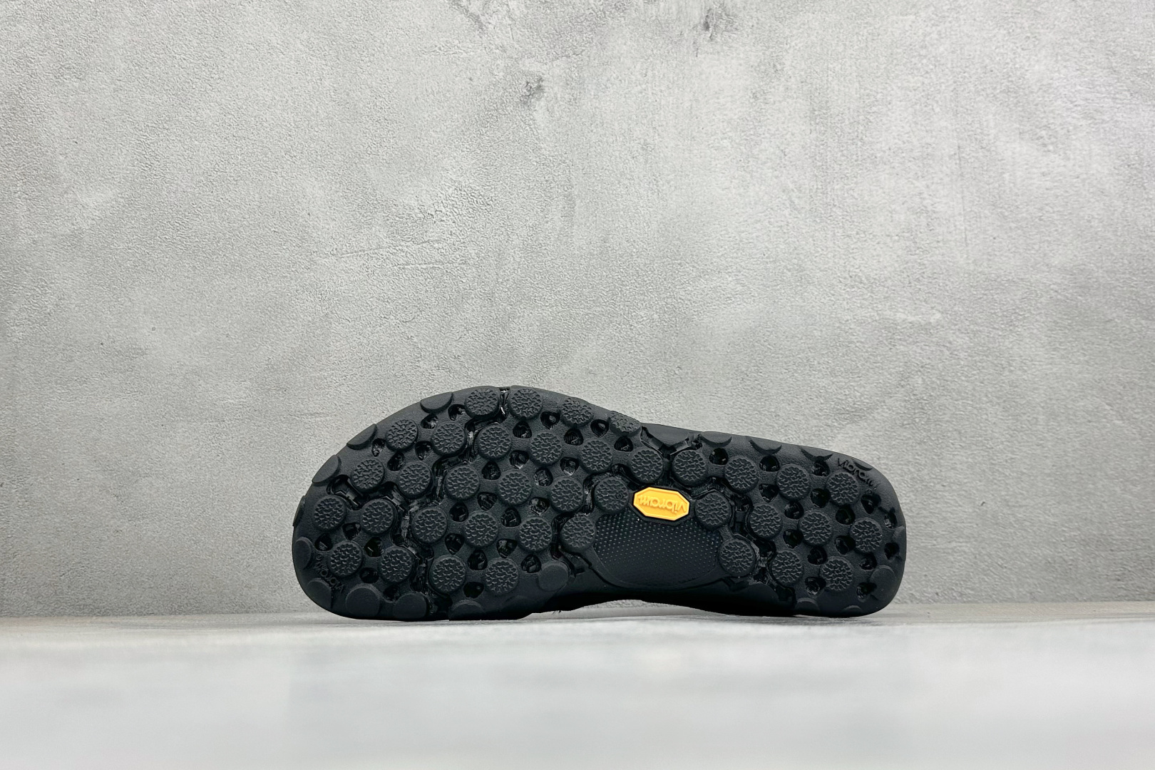 DZ版New Balance MT10系列 新百伦 薄底赤足鞋 防滑耐磨平衡轻便 低帮休闲城市通勤跑步鞋 货号: MT1