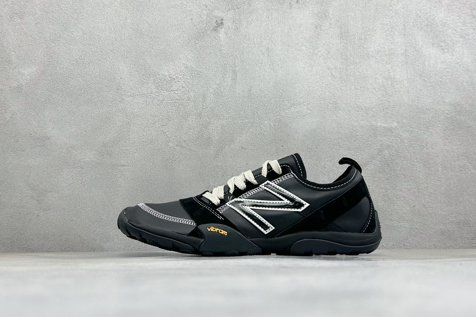 DZ版New Balance MT10系列 新百伦 薄底赤足鞋 防滑耐磨平衡轻便 低帮休闲城市通勤跑步鞋 货号: MT1