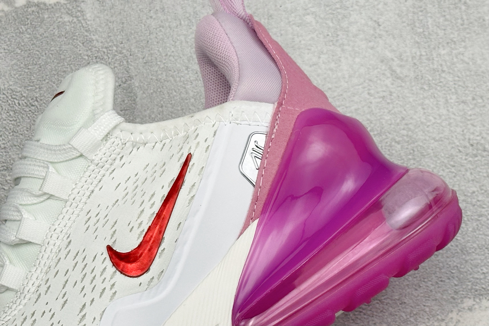 GS版Nike Air Max 270 Flyknit 耐克气垫休闲运动跑鞋 时尚舒适的穿着感受和出众格调 鞋款设计灵感