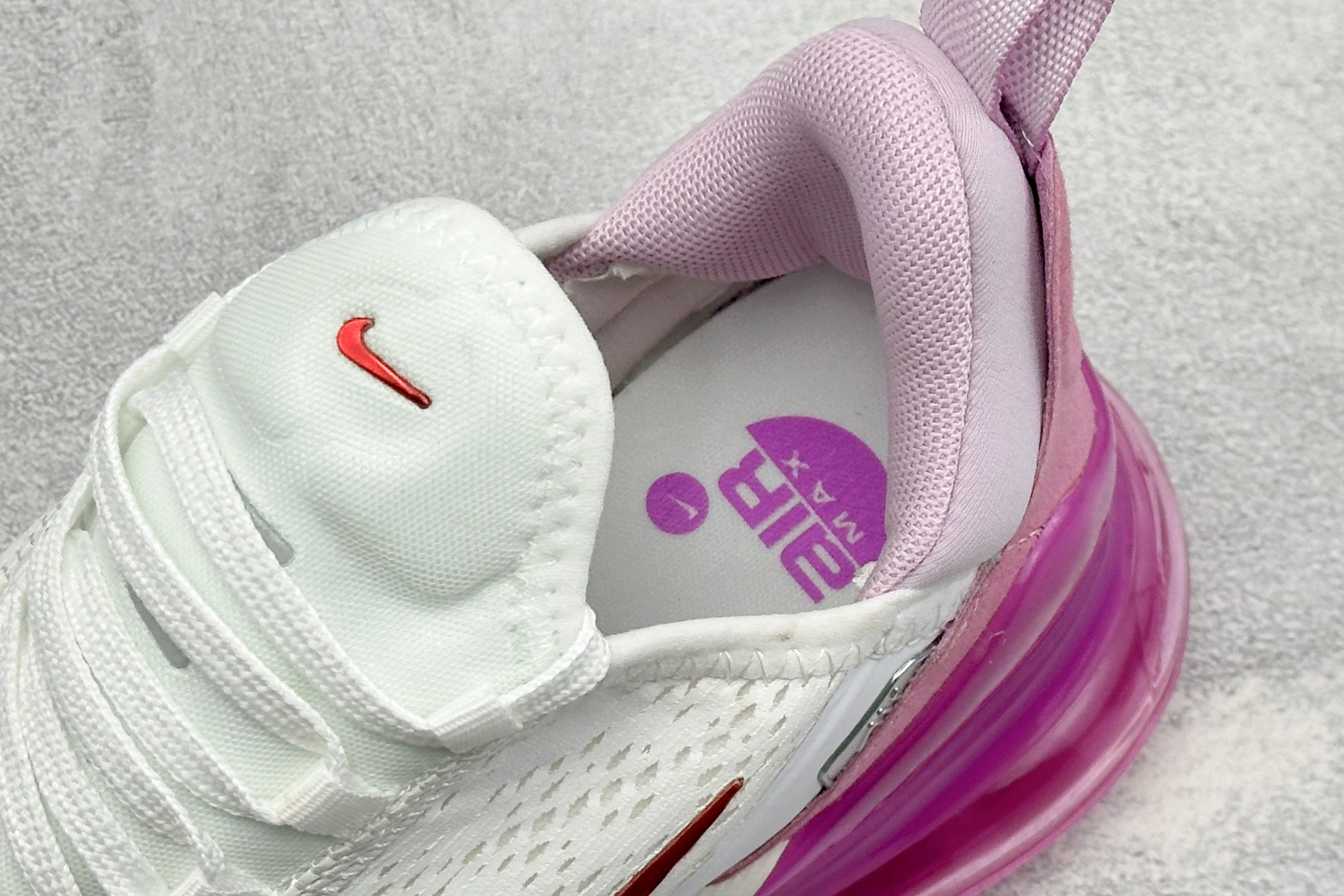GS版Nike Air Max 270 Flyknit 耐克气垫休闲运动跑鞋 时尚舒适的穿着感受和出众格调 鞋款设计灵感