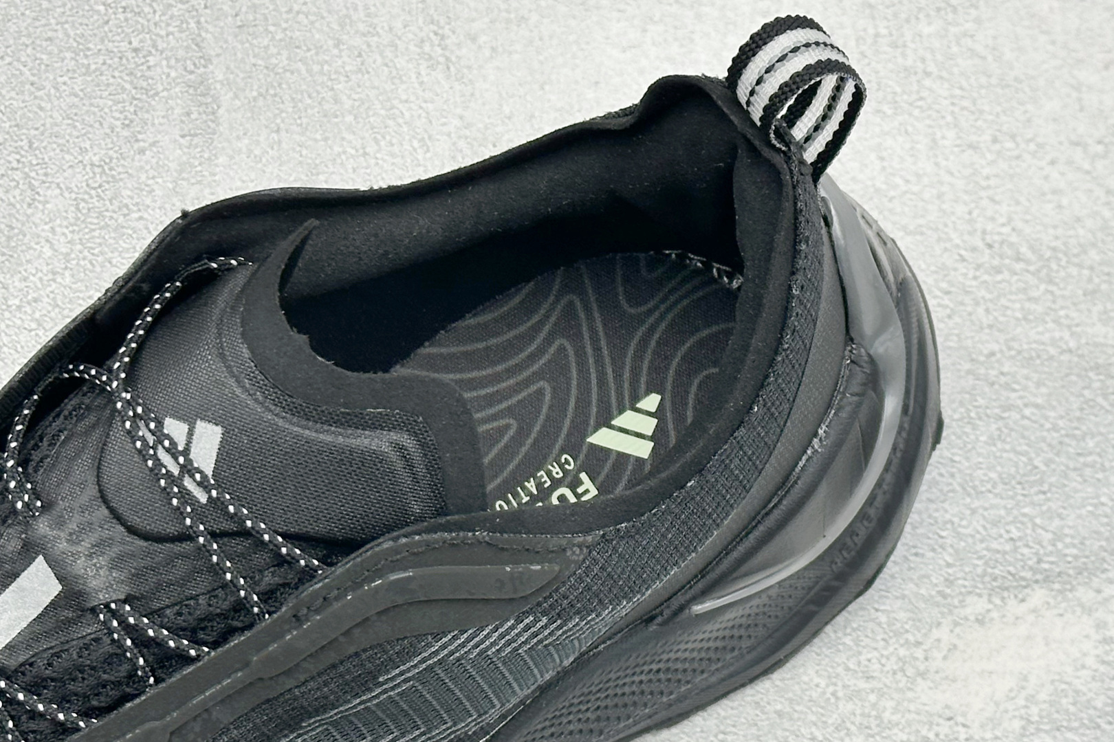 TG版Adidas Holo Peak 阿迪达斯 防滑运动 舒适贴合 低帮越野跑鞋 货号: KI1520 尺码: 36 TG版Adidas Holo Peak 阿迪达斯 防滑运动 舒适贴合 低帮越野跑鞋 货号: KI1520 尺码: 36