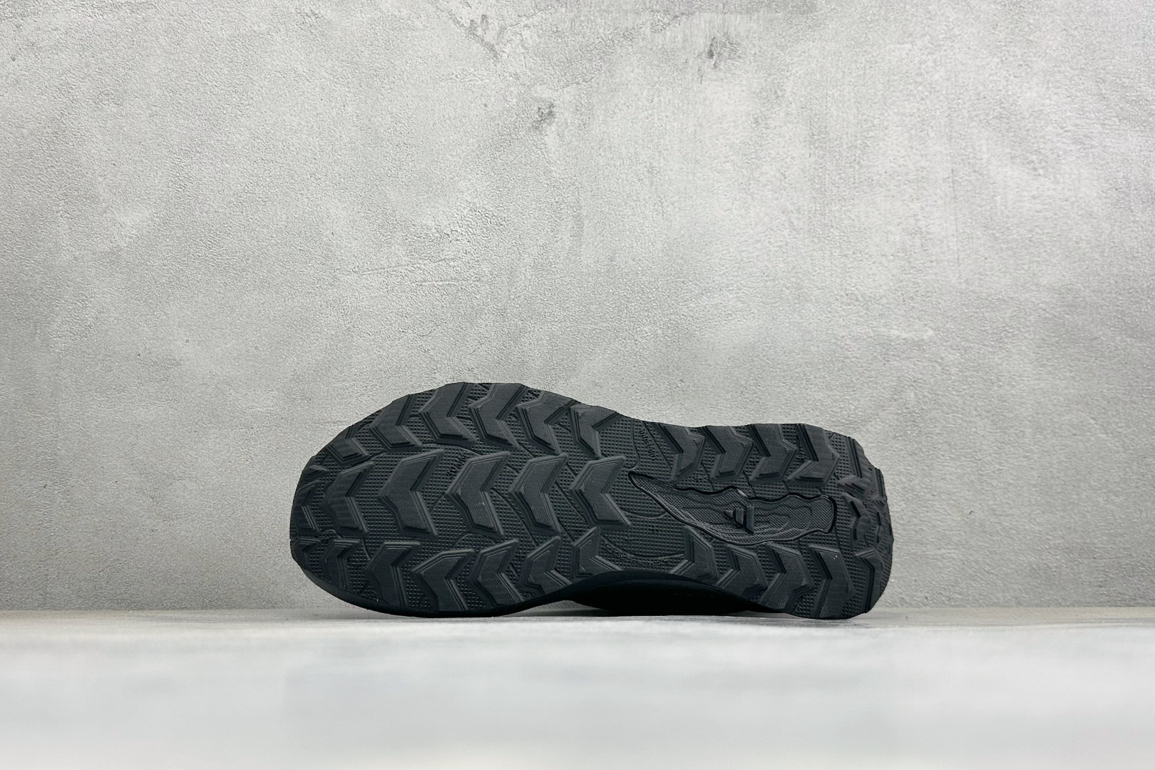 TG版Adidas Holo Peak 阿迪达斯 防滑运动 舒适贴合 低帮越野跑鞋 货号: KI1520 尺码: 36 TG版Adidas Holo Peak 阿迪达斯 防滑运动 舒适贴合 低帮越野跑鞋 货号: KI1520 尺码: 36