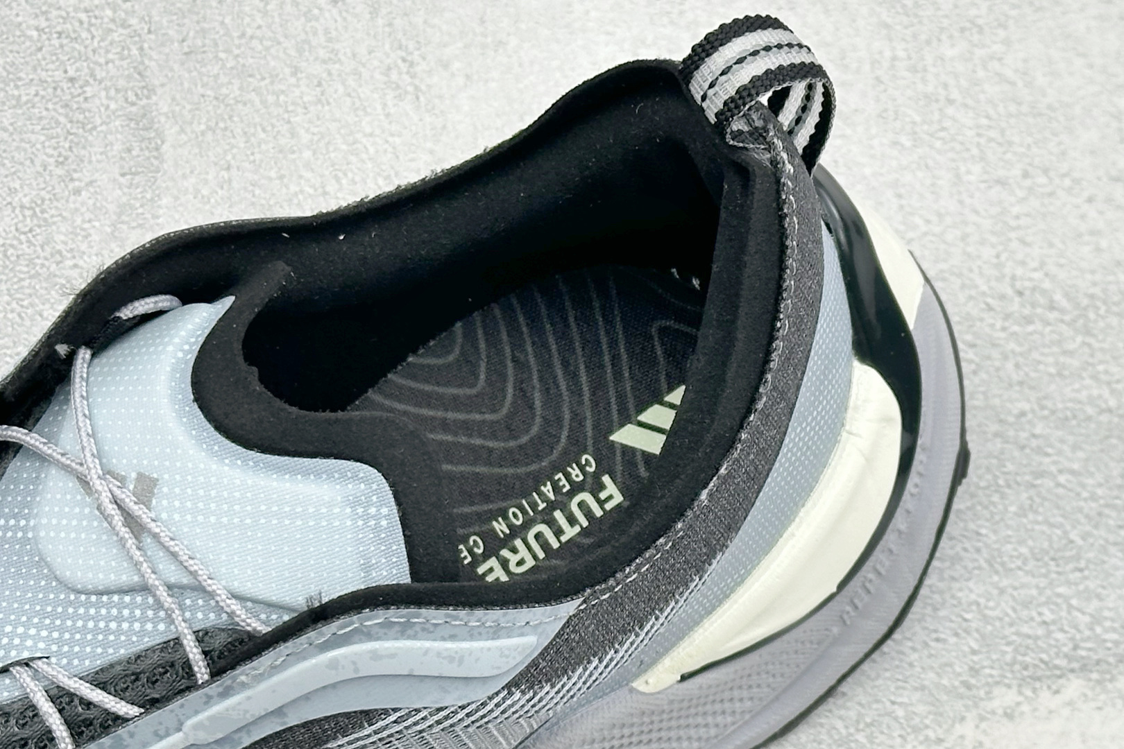 TG版Adidas Holo Peak 阿迪达斯 防滑运动 舒适贴合 低帮越野跑鞋 货号: KI1525 尺码: 36 