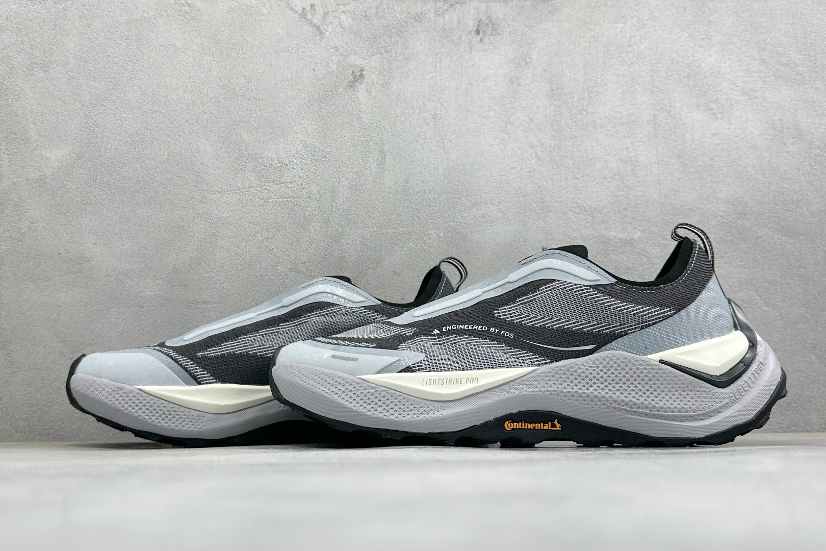 TG版Adidas Holo Peak 阿迪达斯 防滑运动 舒适贴合 低帮越野跑鞋 货号: KI1525 尺码: 36 