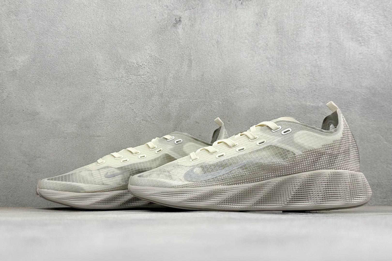 Y版Nike Ava X 耐克 舒适百搭耐磨低帮 休闲跑步鞋 采用轻盈的机能型织物鞋面 专为四季穿着而设计 流线型TPU