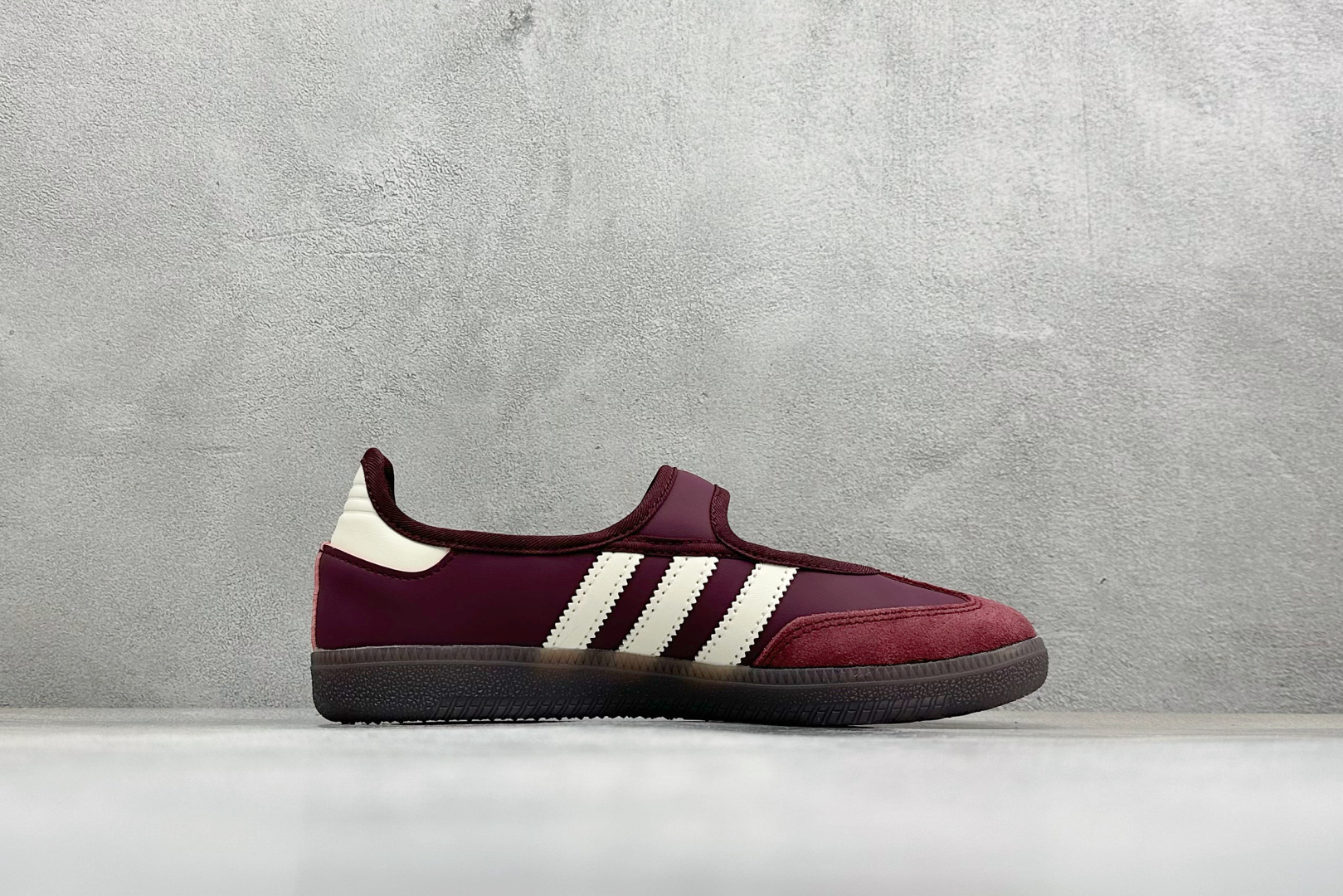 HY版Adidas Samba Jane w 阿迪达斯玛丽珍懒人 一脚蹬休闲鞋 Adidas Samba Janes采用
