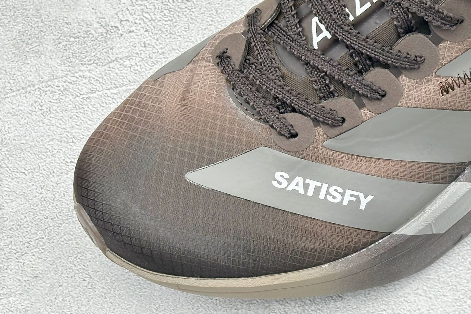 TY版ADIZERO ADIOS PRO 4 M 阿迪超轻透气缓震跑鞋 整体外观造型与adiZero Adios Pr TY版ADIZERO ADIOS PRO 4 M 阿迪超轻透气缓震跑鞋 整体外观造型与adiZero Adios Pr