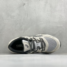 Asics Gel-NYC 亚瑟士运动休闲透气专业跑鞋 #鞋面采用反绒皮与网布拼接 透气舒适兼具休闲时尚 结合简明的配色 Asics Gel-NYC 亚瑟士运动休闲透气专业跑鞋 #鞋面采用反绒皮与网布拼接 透气舒适兼具休闲时尚 结合简明的配色
