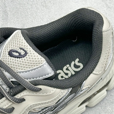 Asics Gel-NYC 亚瑟士运动休闲透气专业跑鞋 #鞋面采用反绒皮与网布拼接 透气舒适兼具休闲时尚 结合简明的配色 Asics Gel-NYC 亚瑟士运动休闲透气专业跑鞋 #鞋面采用反绒皮与网布拼接 透气舒适兼具休闲时尚 结合简明的配色