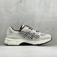 Asics Gel-NYC 亚瑟士运动休闲透气专业跑鞋 #鞋面采用反绒皮与网布拼接 透气舒适兼具休闲时尚 结合简明的配色 Asics Gel-NYC 亚瑟士运动休闲透气专业跑鞋 #鞋面采用反绒皮与网布拼接 透气舒适兼具休闲时尚 结合简明的配色