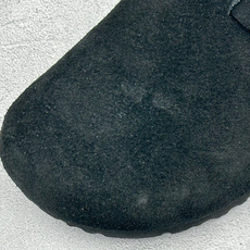 Birkenstock 勃肯凉鞋系列 #采用质地柔软牛皮绒面革植入羊羔毛鞋垫和里衬材质 中底搭载缓震软木橡胶 外置EVA Birkenstock 勃肯凉鞋系列 #采用质地柔软牛皮绒面革植入羊羔毛鞋垫和里衬材质 中底搭载缓震软木橡胶 外置EVA