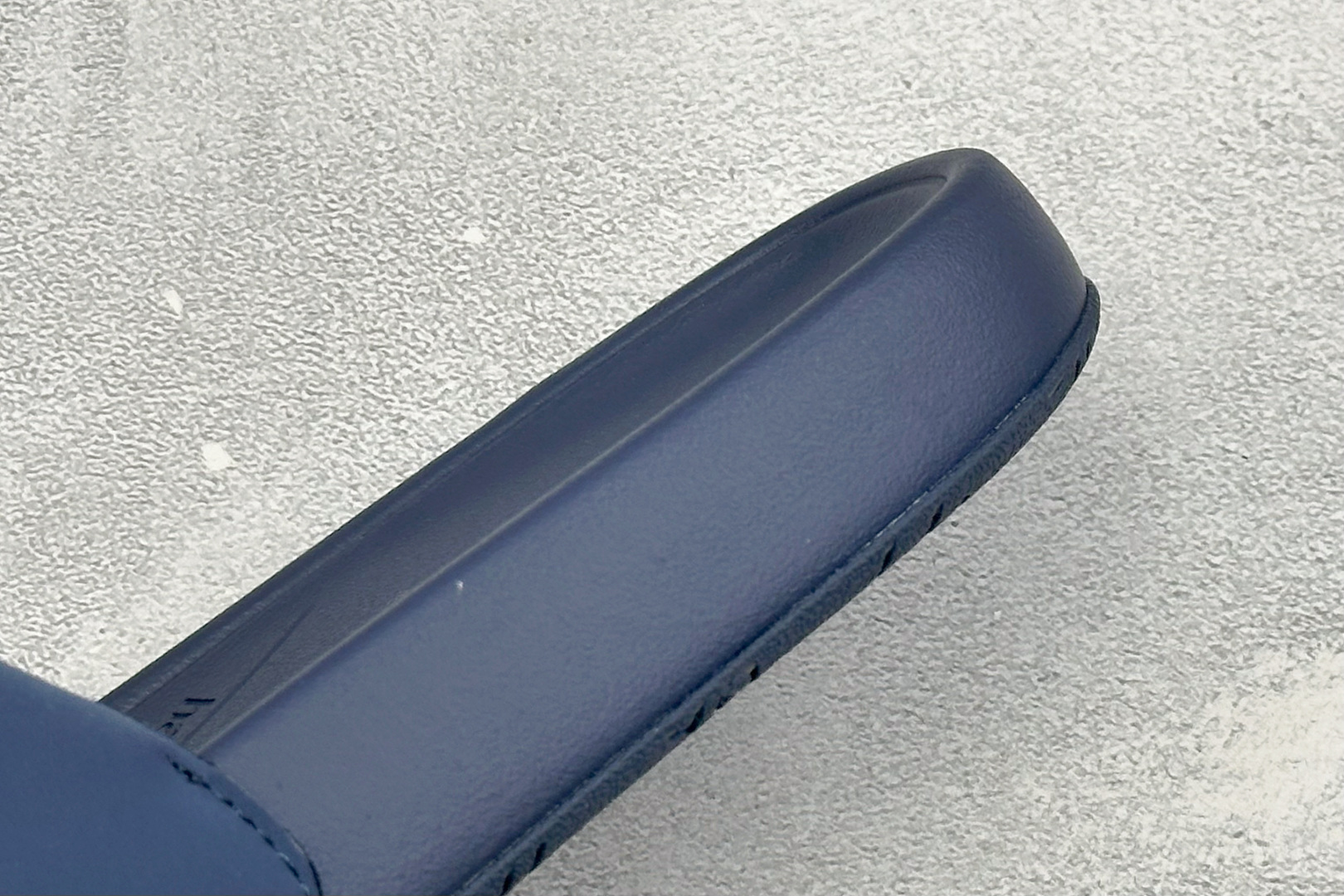lululemon Restfeel Slide 露露乐蒙舒适柔软防滑耐磨一字拖鞋 lululemon Restfeel
