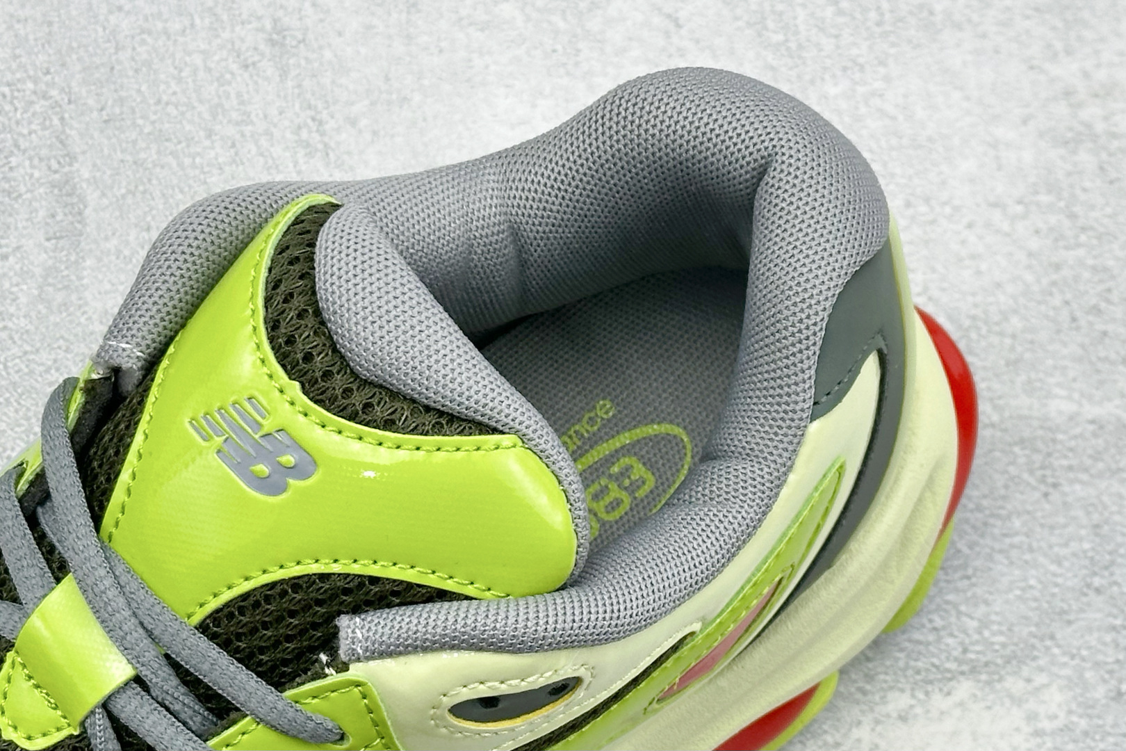 New Balance NB983系列复古休闲慢跑鞋 货号:U983NR 尺码:36 37 37.5 38 38.5 3 New Balance NB983系列复古休闲慢跑鞋 货号:U983NR 尺码:36 37 37.5 38 38.5 3
