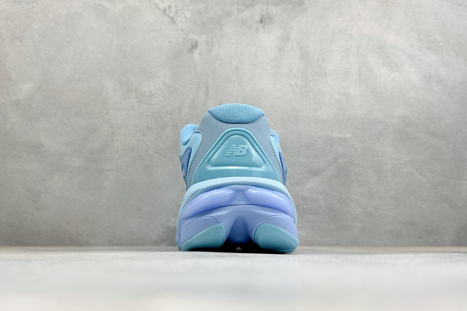 New Balance NB983系列复古休闲慢跑鞋 货号:U983PB 尺码:36 37 37.5 38 38.5 3 New Balance NB983系列复古休闲慢跑鞋 货号:U983PB 尺码:36 37 37.5 38 38.5 3