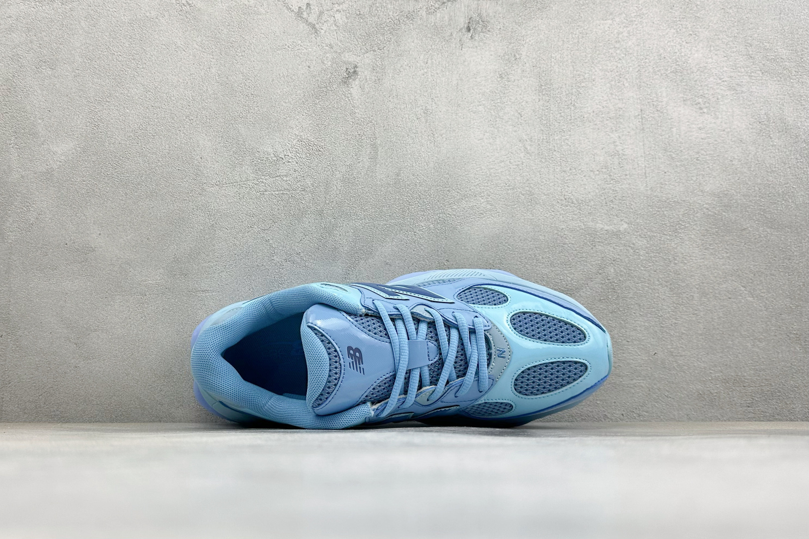 New Balance NB983系列复古休闲慢跑鞋 货号:U983PB 尺码:36 37 37.5 38 38.5 3 New Balance NB983系列复古休闲慢跑鞋 货号:U983PB 尺码:36 37 37.5 38 38.5 3