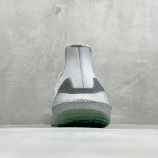 福利特价 Adidas UltraBoost 21 轻盈运动厚底跑鞋 阿迪达斯Adidas UltraBoost 21 福利特价 Adidas UltraBoost 21 轻盈运动厚底跑鞋 阿迪达斯Adidas UltraBoost 21