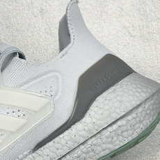 福利特价 Adidas UltraBoost 21 轻盈运动厚底跑鞋 阿迪达斯Adidas UltraBoost 21 福利特价 Adidas UltraBoost 21 轻盈运动厚底跑鞋 阿迪达斯Adidas UltraBoost 21