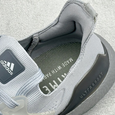 福利特价 Adidas UltraBoost 21 轻盈运动厚底跑鞋 阿迪达斯Adidas UltraBoost 21 福利特价 Adidas UltraBoost 21 轻盈运动厚底跑鞋 阿迪达斯Adidas UltraBoost 21