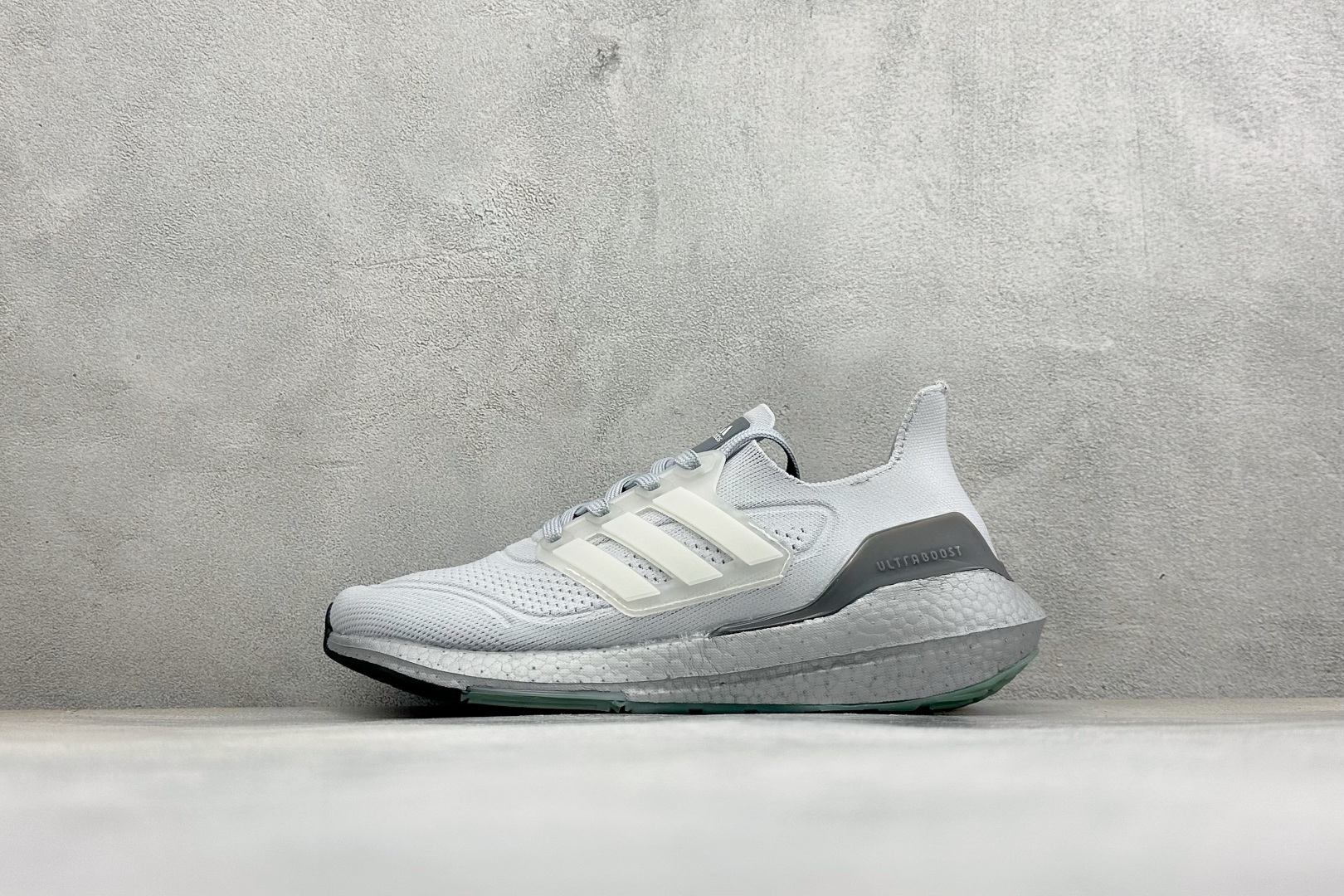 福利特价 Adidas UltraBoost 21 轻盈运动厚底跑鞋 阿迪达斯Adidas UltraBoost 21 